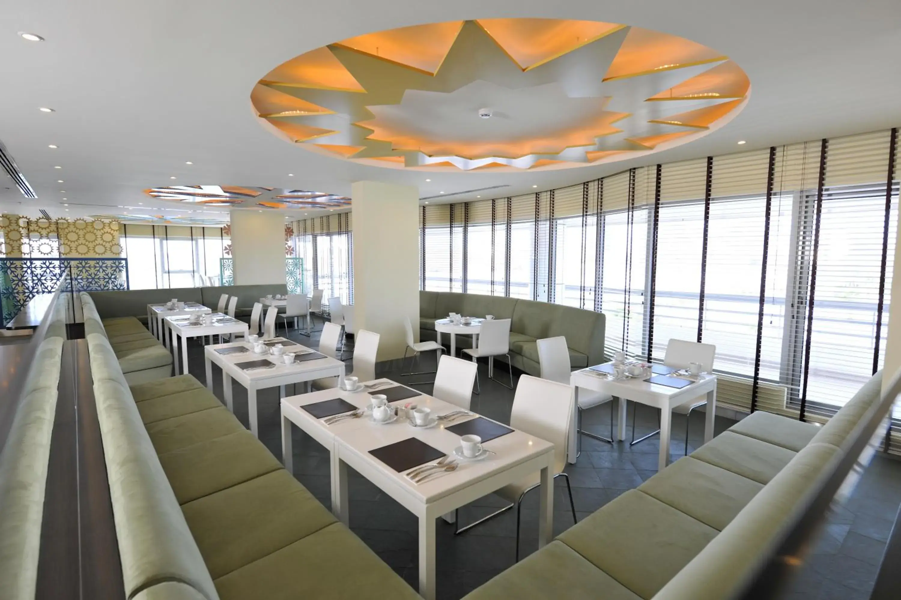 Property building, Restaurant/Places to Eat in Al Raya Suites
