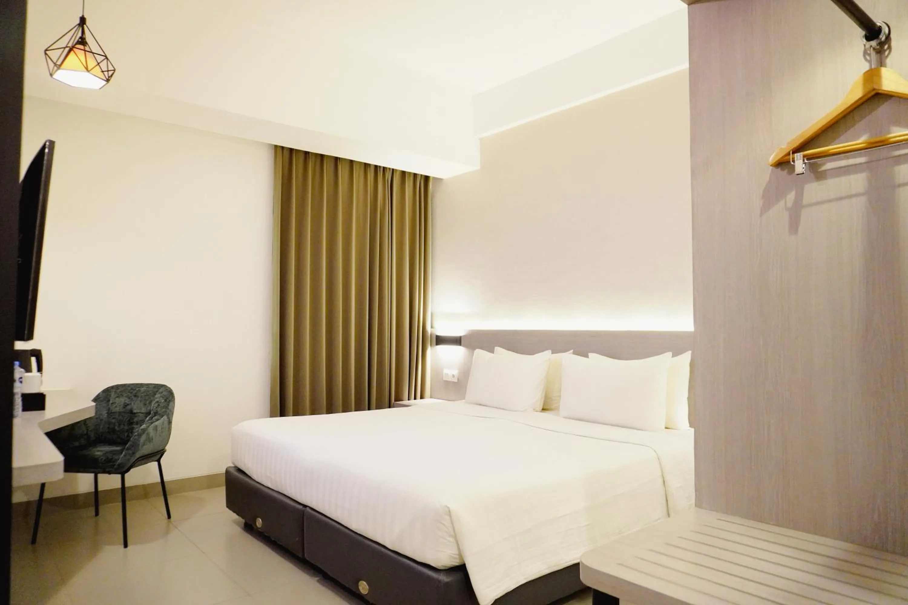 Bedroom, Bed in Laska Hotel Subang