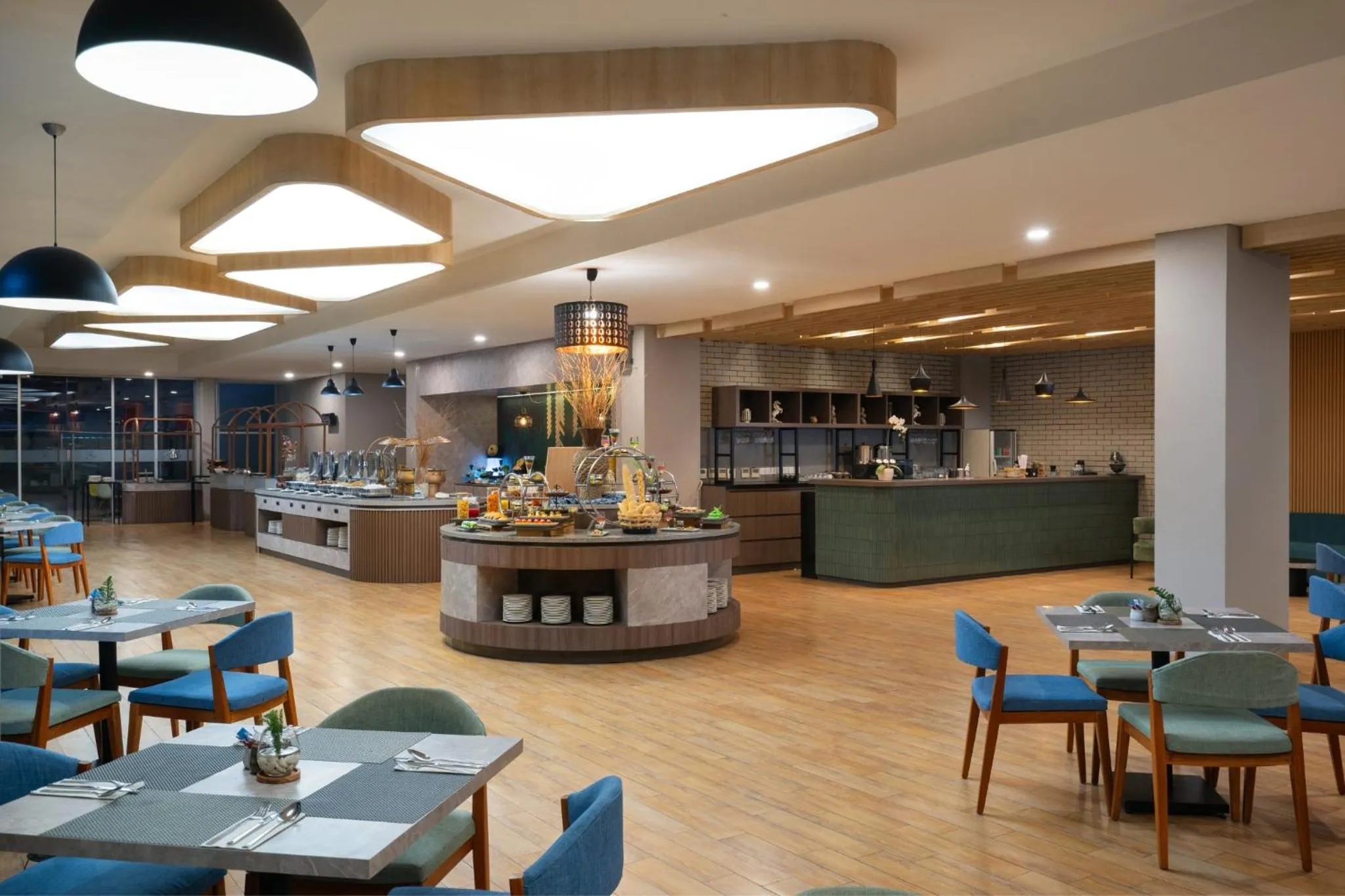 Restaurant/places to eat in Laska Hotel Subang