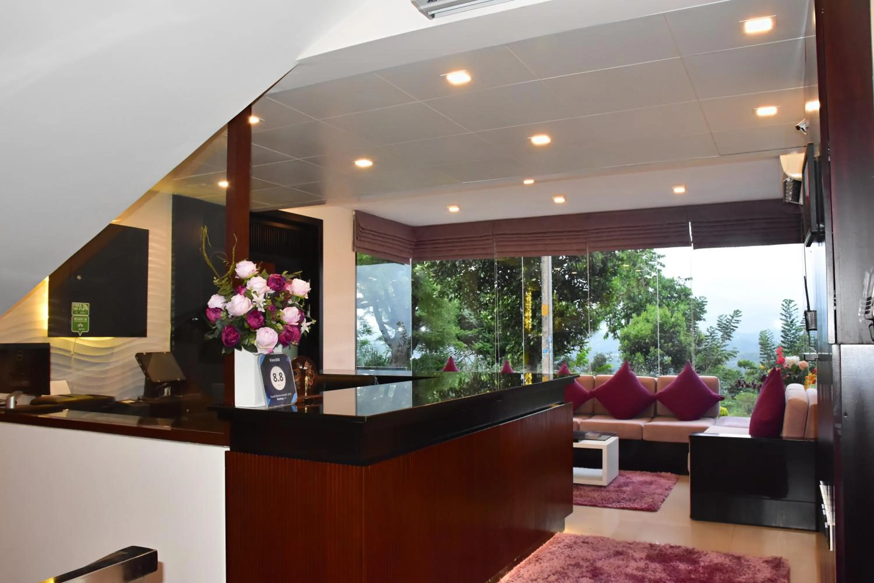 Lobby or reception in View360