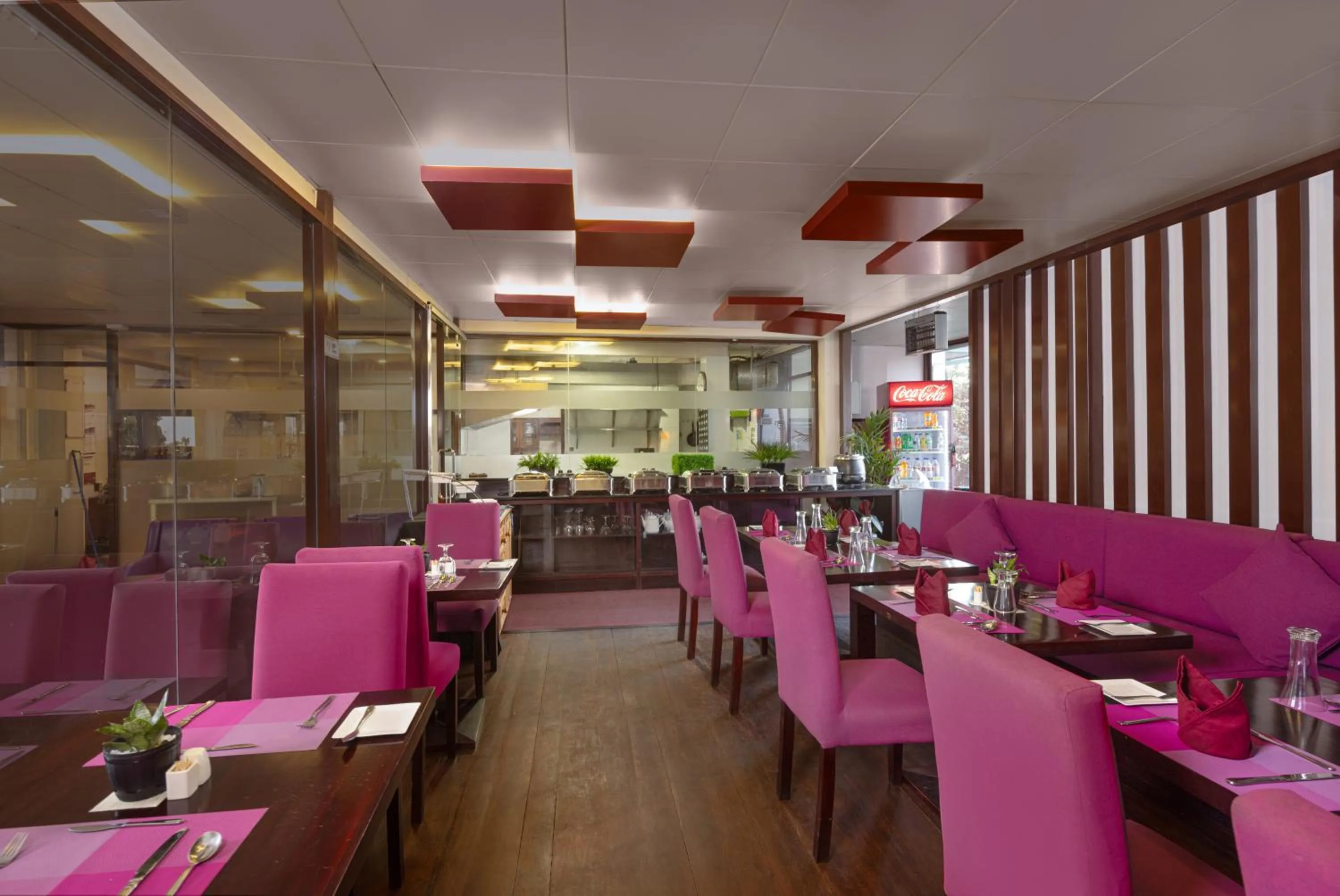 Restaurant/places to eat in View360