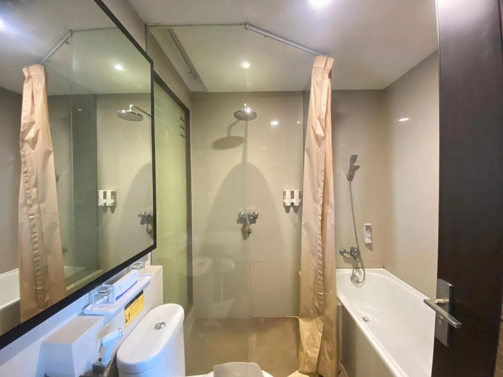 Shower, Bathroom in Atlantic City Hotel