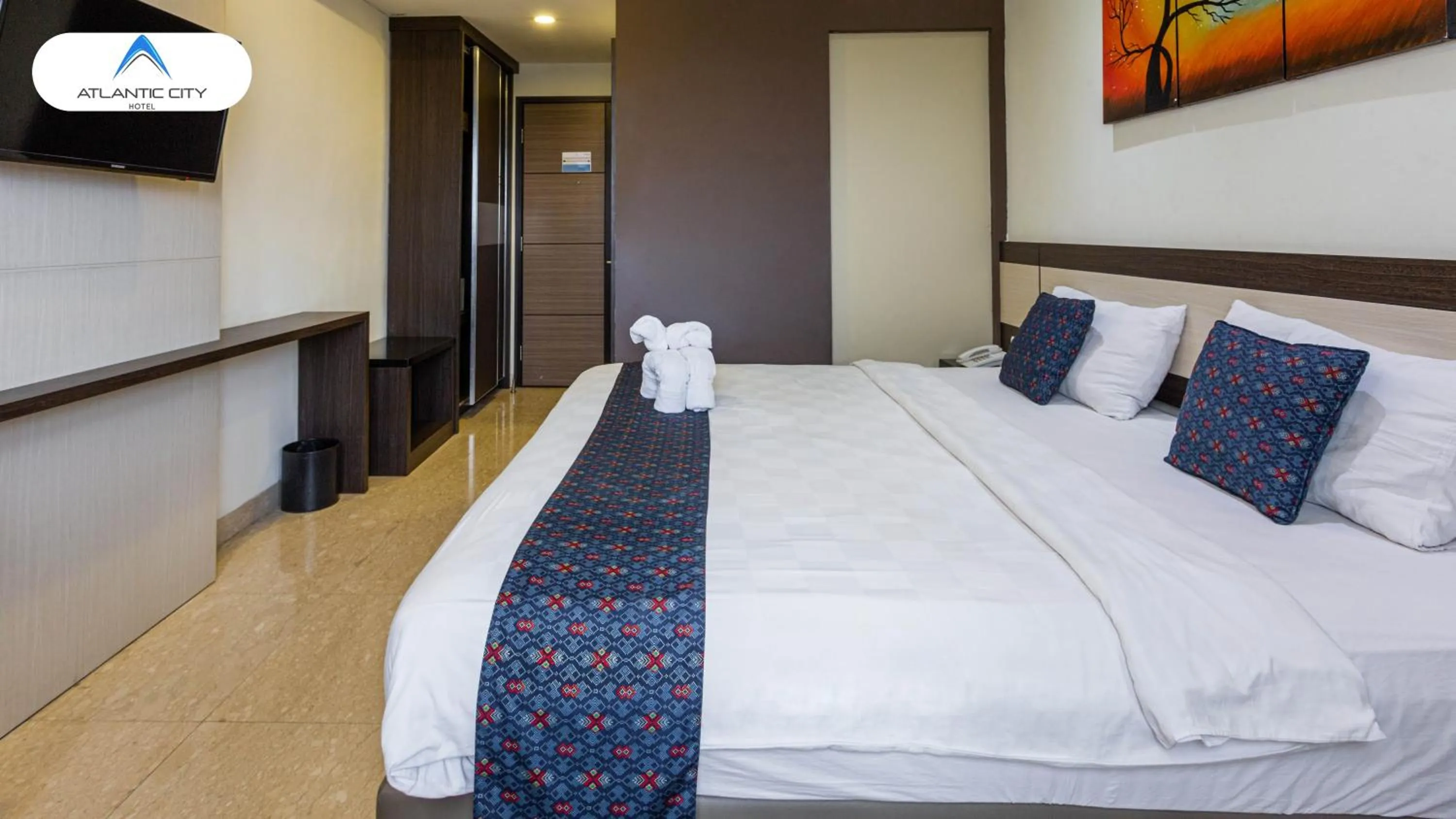 Bedroom, Bed in Atlantic City Hotel