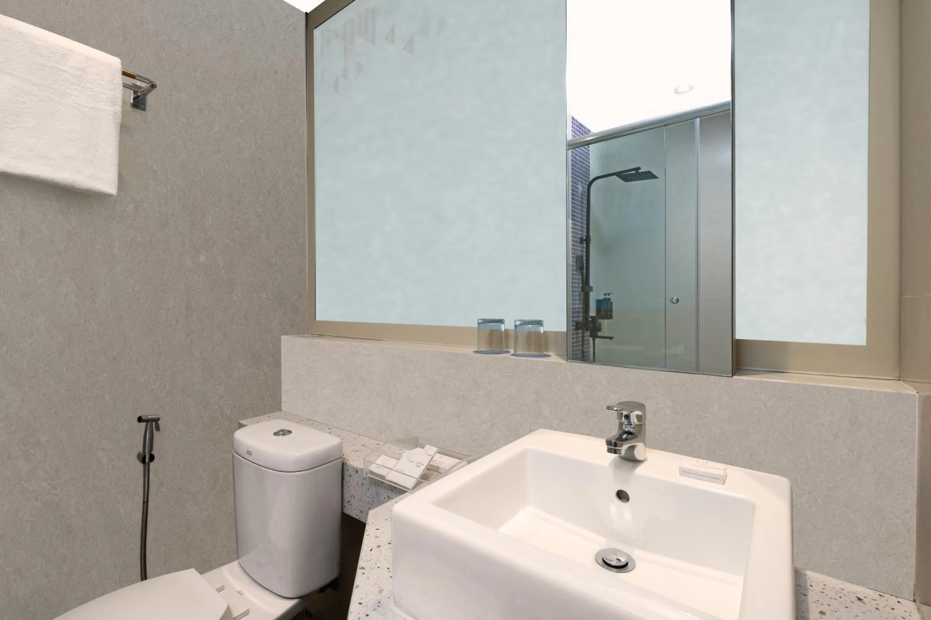 Bathroom in FOX HARRIS City Center Bandung