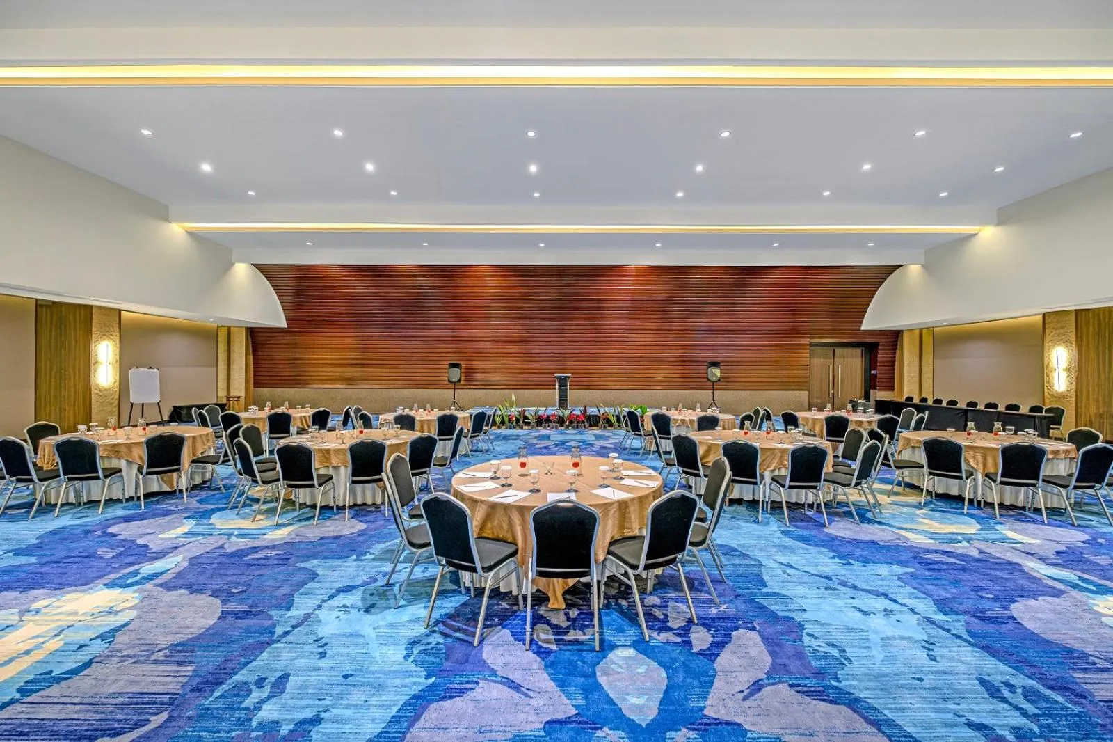 Meeting/conference room in FOX HARRIS City Center Bandung