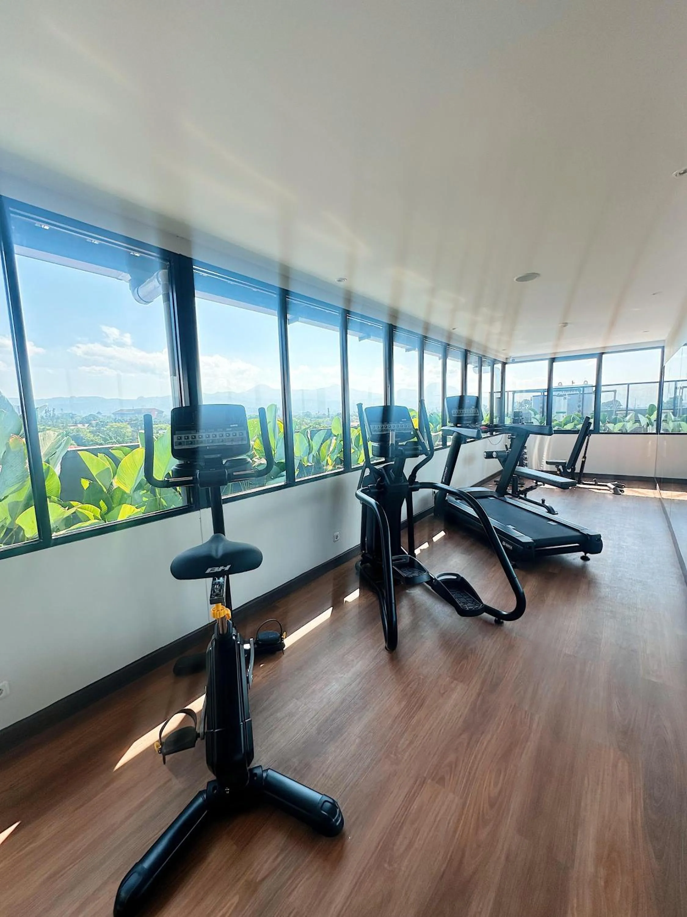 Fitness centre/facilities in FOX HARRIS City Center Bandung