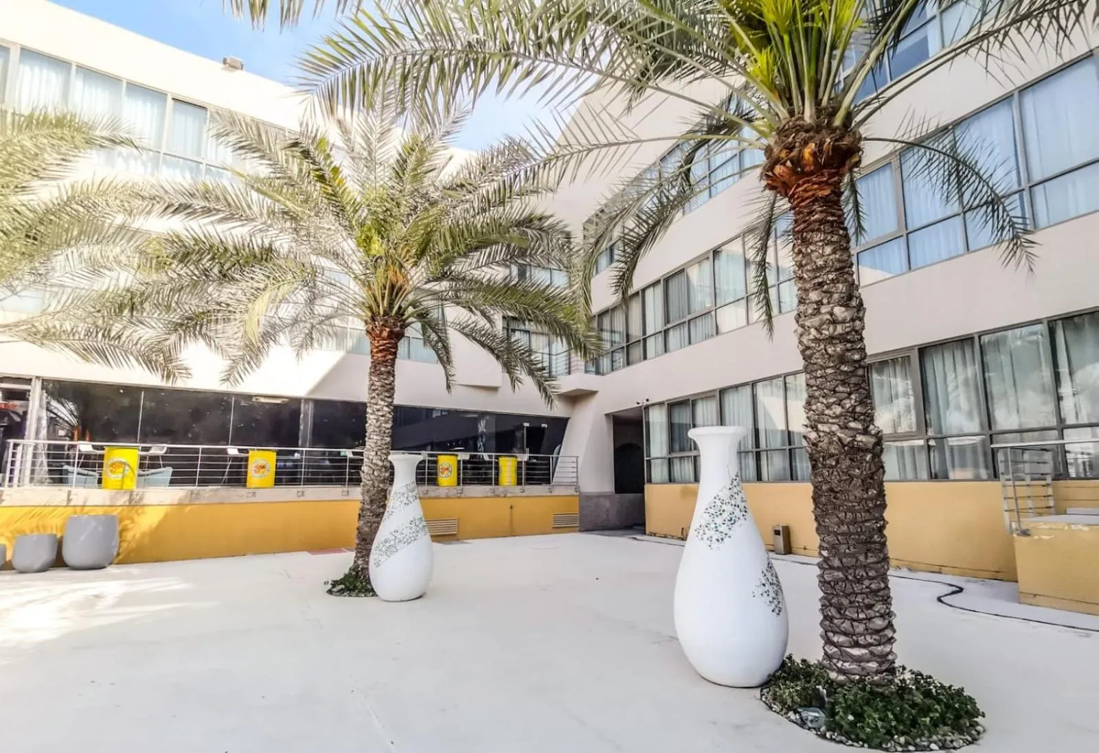 Property building in Dragon Beach Hotel