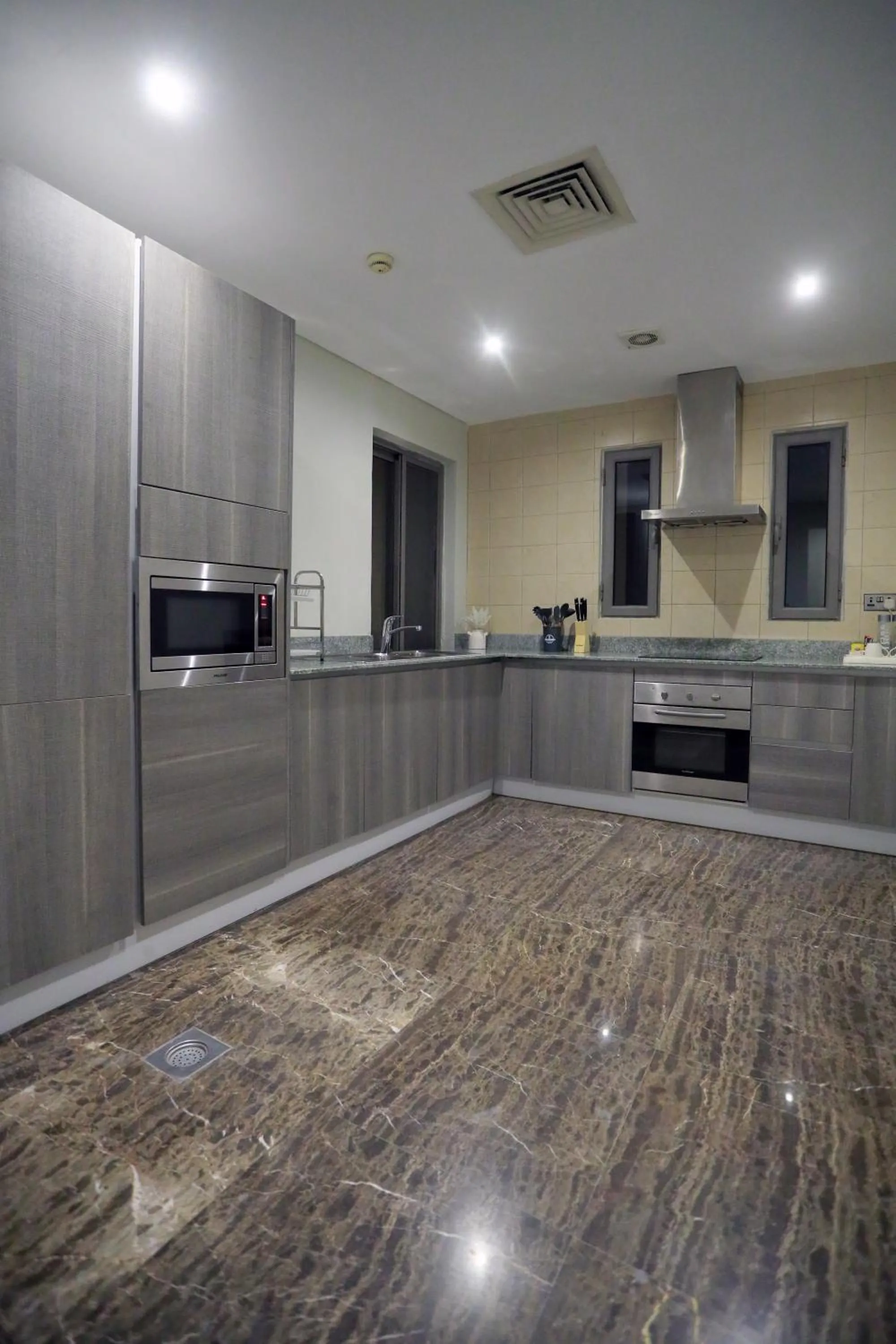 Kitchen or kitchenette in Dragon Beach Hotel