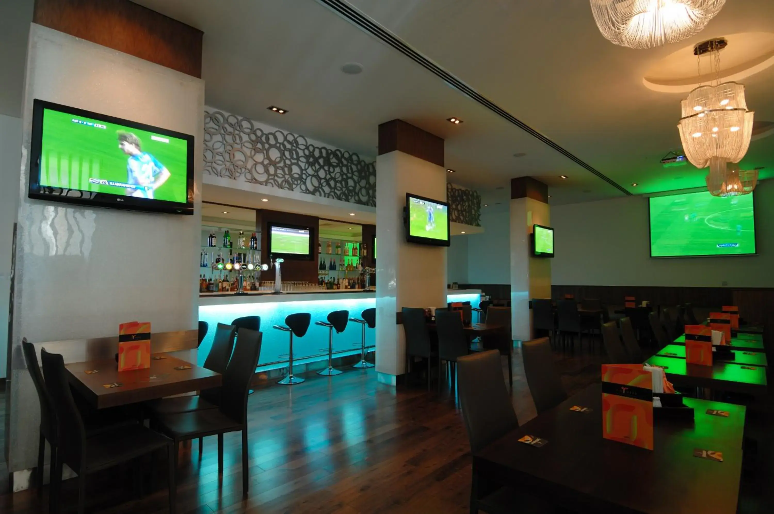 Lounge or bar, Restaurant/Places to Eat in The Dragon Hotel & Resort