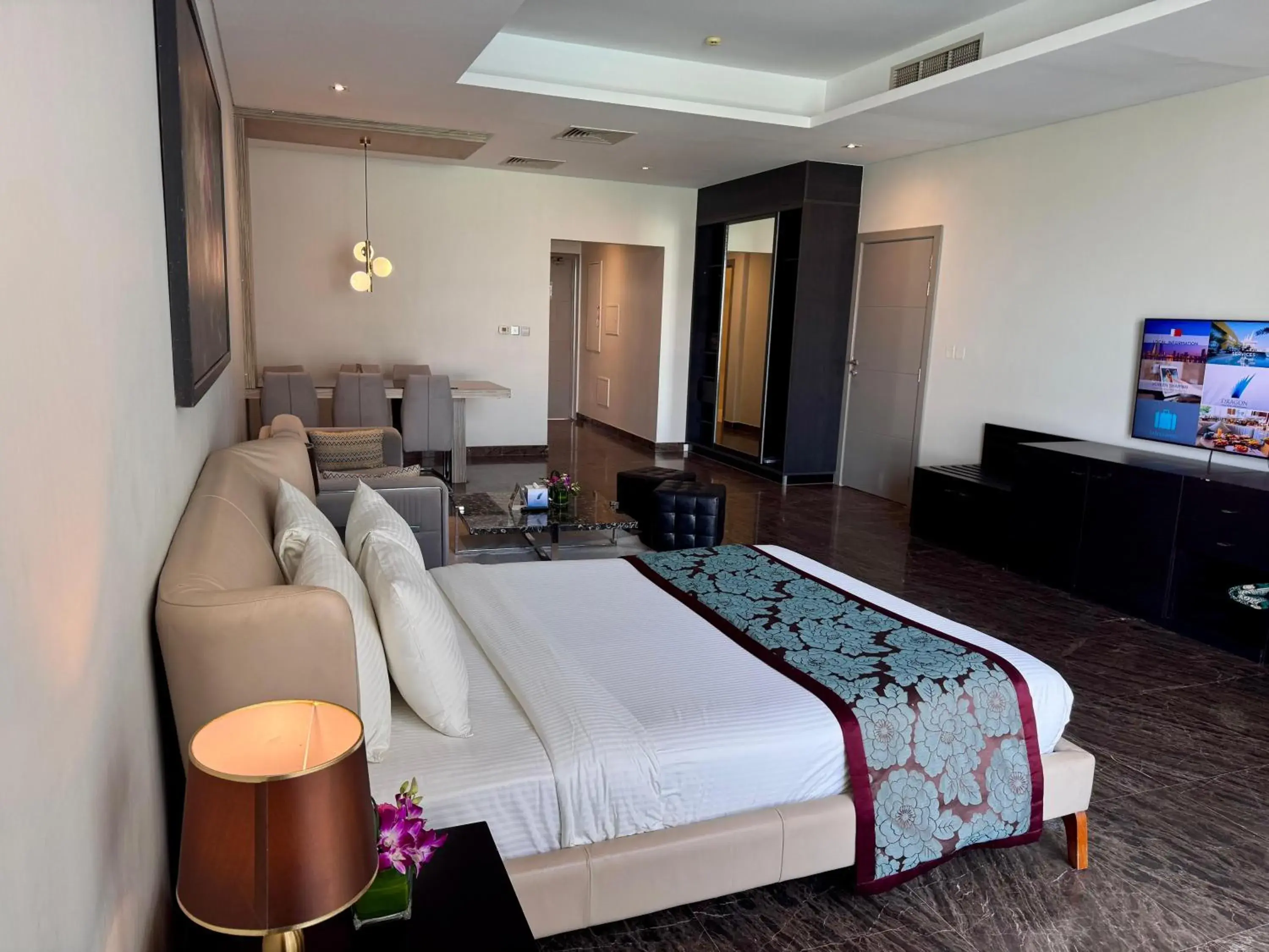 Bed in Dragon Beach Hotel Bed in Dragon Beach Hotel