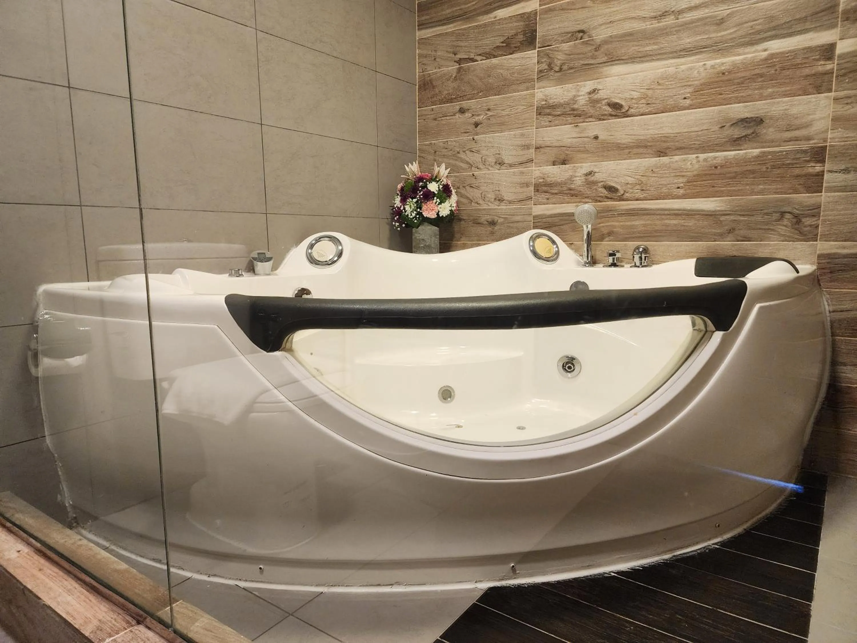 Bathroom in Dragon Beach Hotel