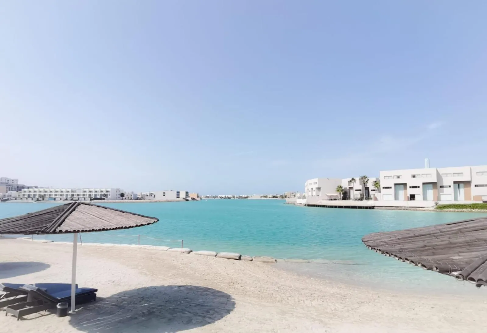 Beach in Dragon Beach Hotel