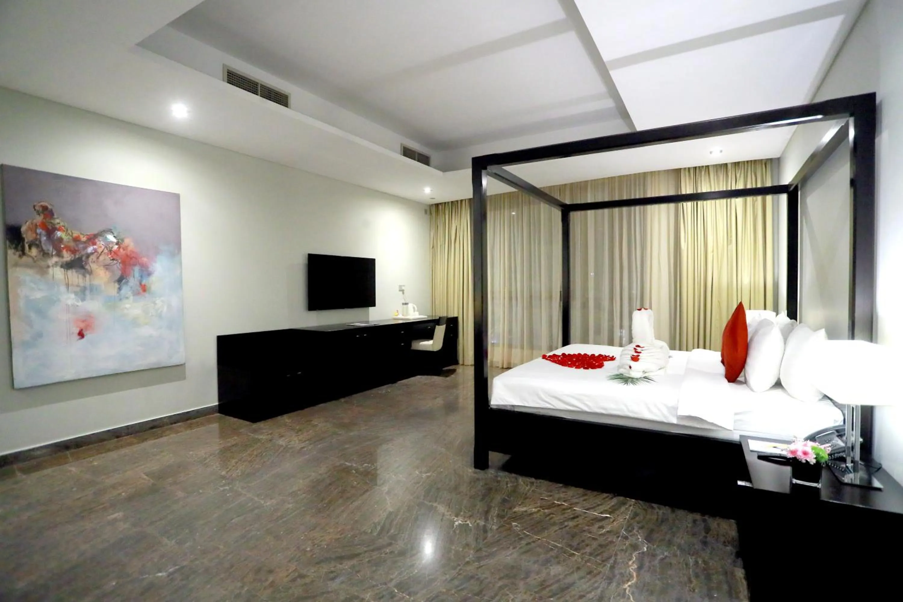 Bed in Dragon Beach Hotel