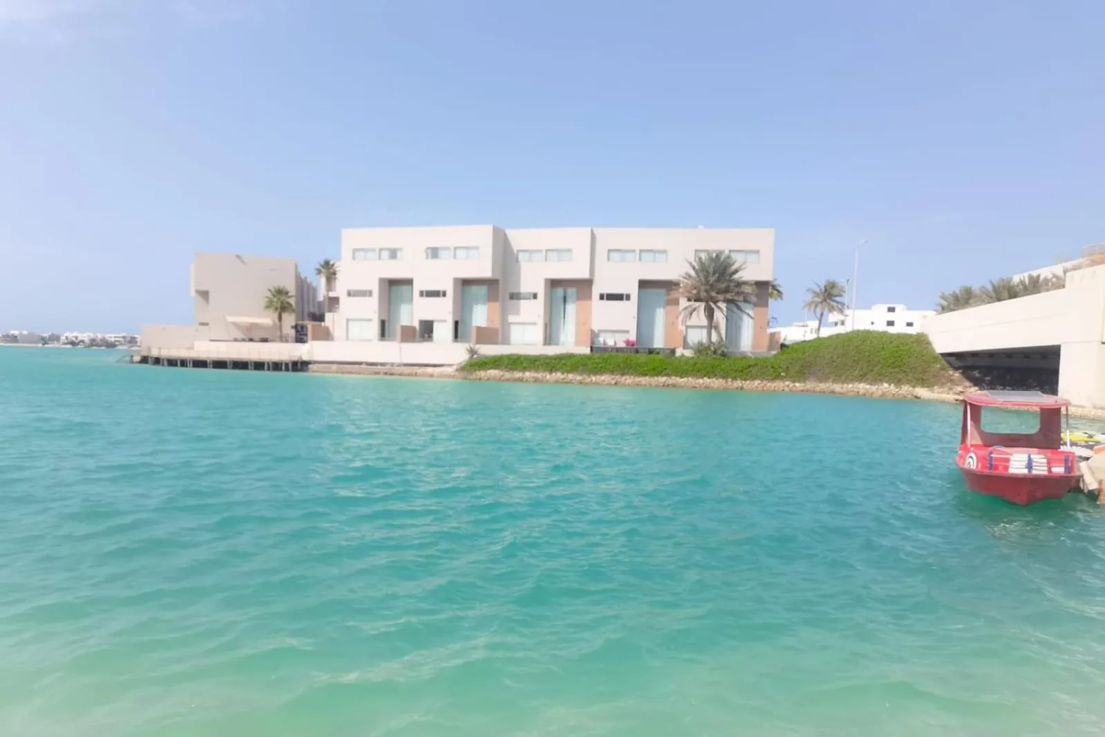 Beach in Dragon Beach Hotel