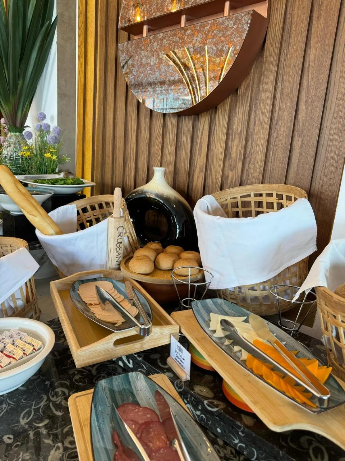 Food and drinks in Dragon Beach Hotel