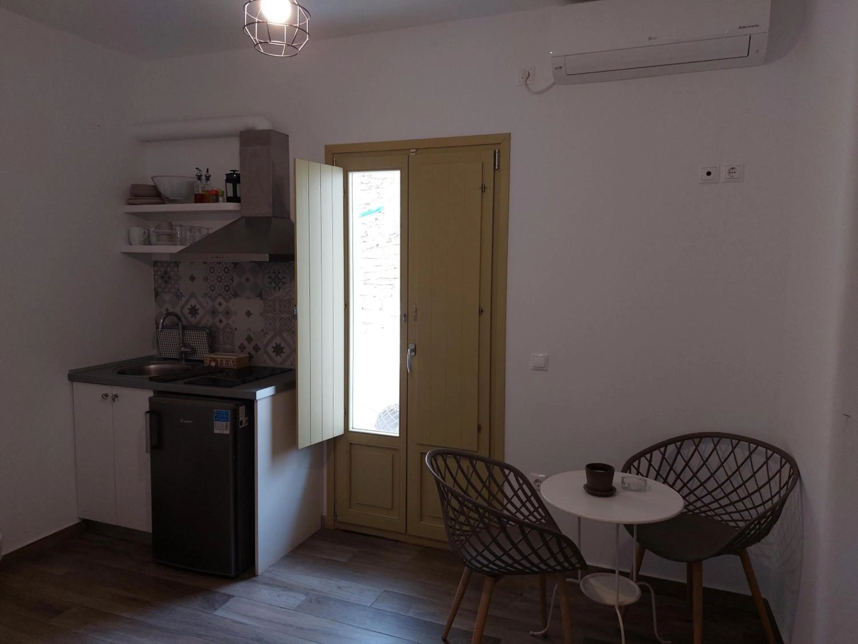 Kitchen or kitchenette in Diasino Apartments and Car Rental