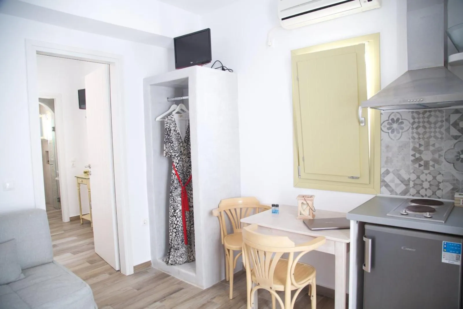 Diasino Apartments and Car Rental