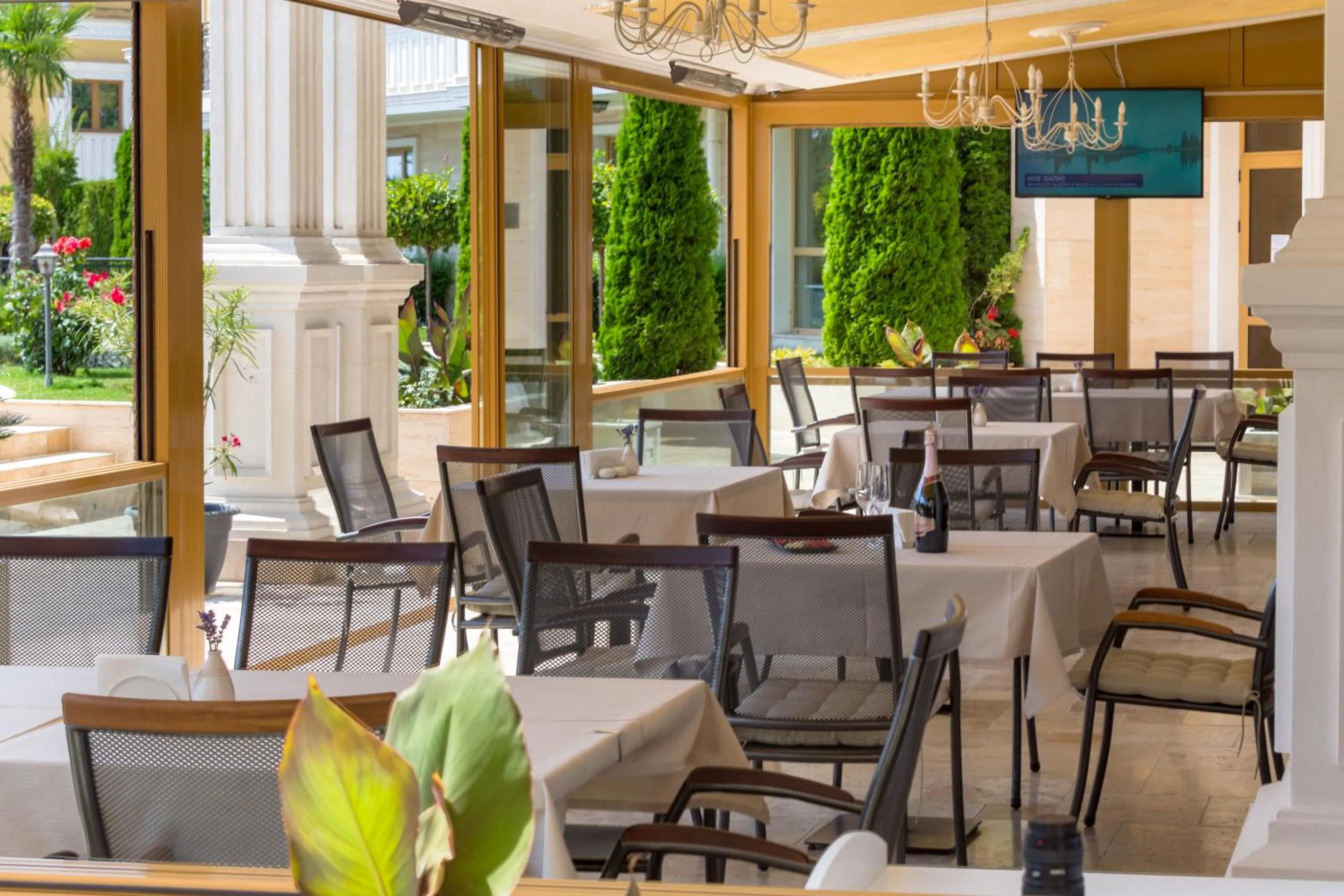 Restaurant/places to eat in VILLA FLORENCE Boutique Apart Hotel