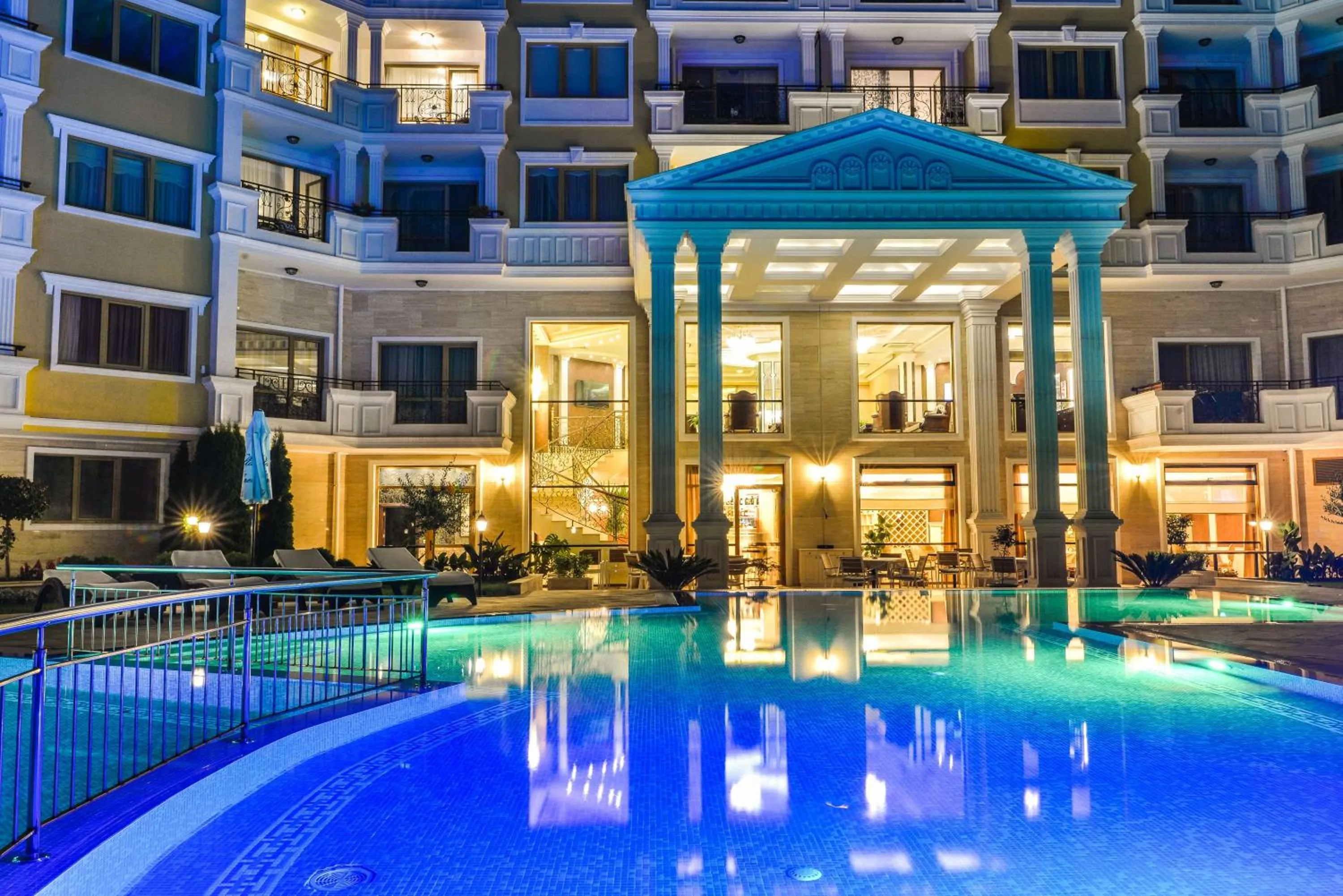 Property building in VILLA FLORENCE Boutique Apart Hotel