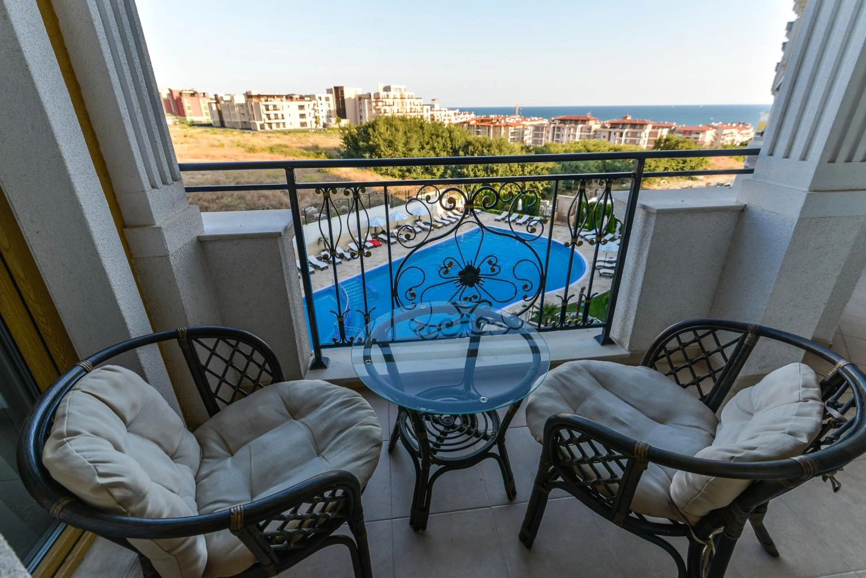 Pool view in VILLA FLORENCE Boutique Apart Hotel