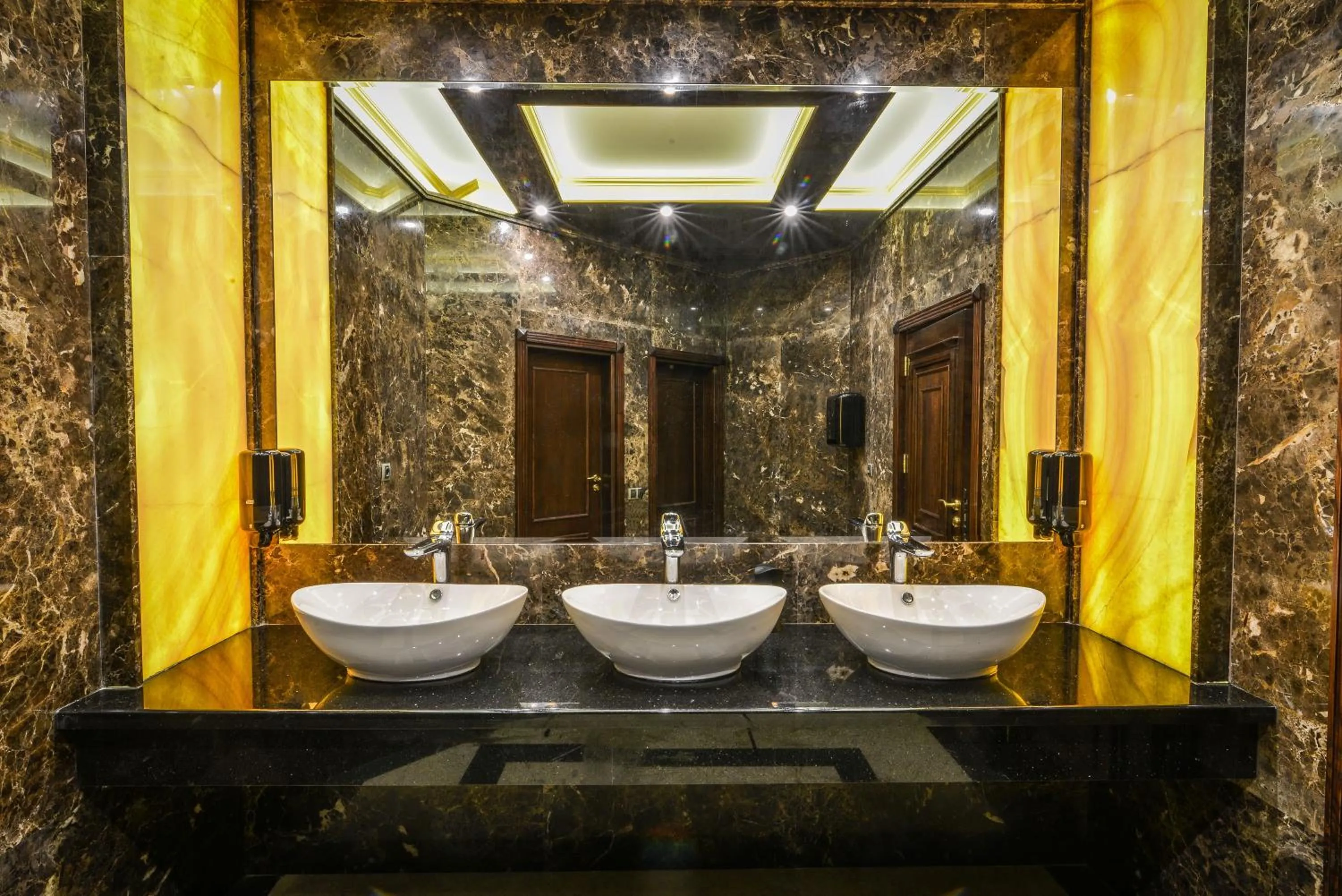 Restaurant/places to eat in VILLA FLORENCE Boutique Apart Hotel