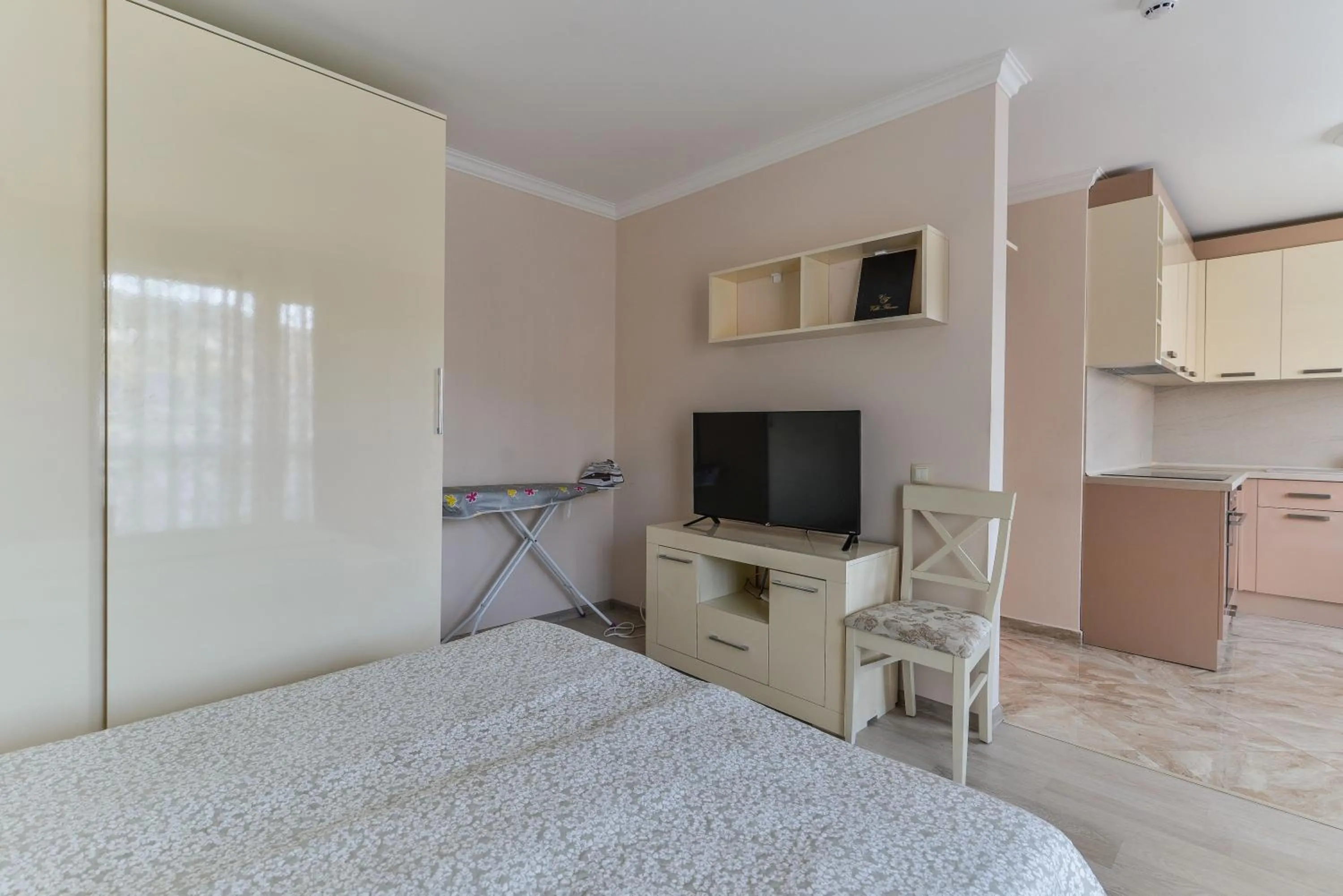 TV and multimedia, Bed in VILLA FLORENCE Boutique Apart Hotel