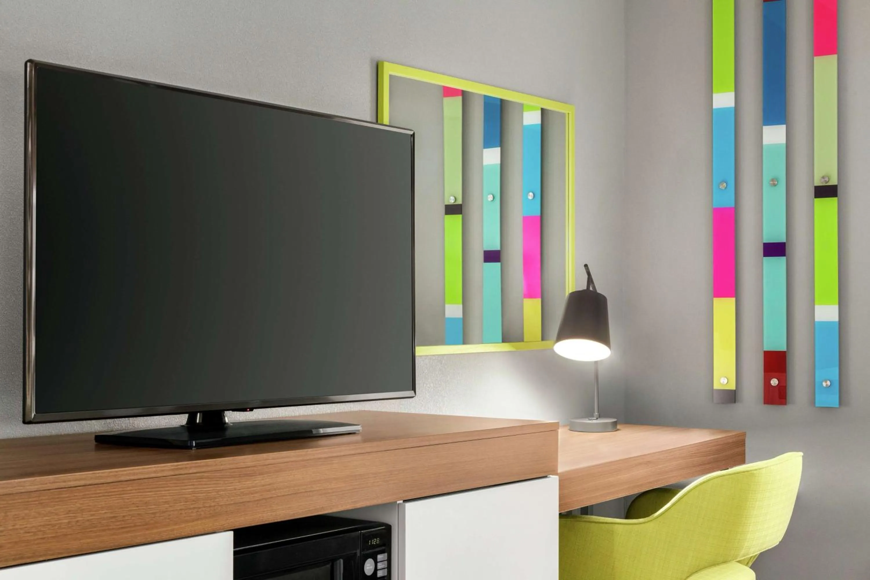 Bedroom in Hampton by Hilton Oklahoma City I-40 East- Tinker AFB