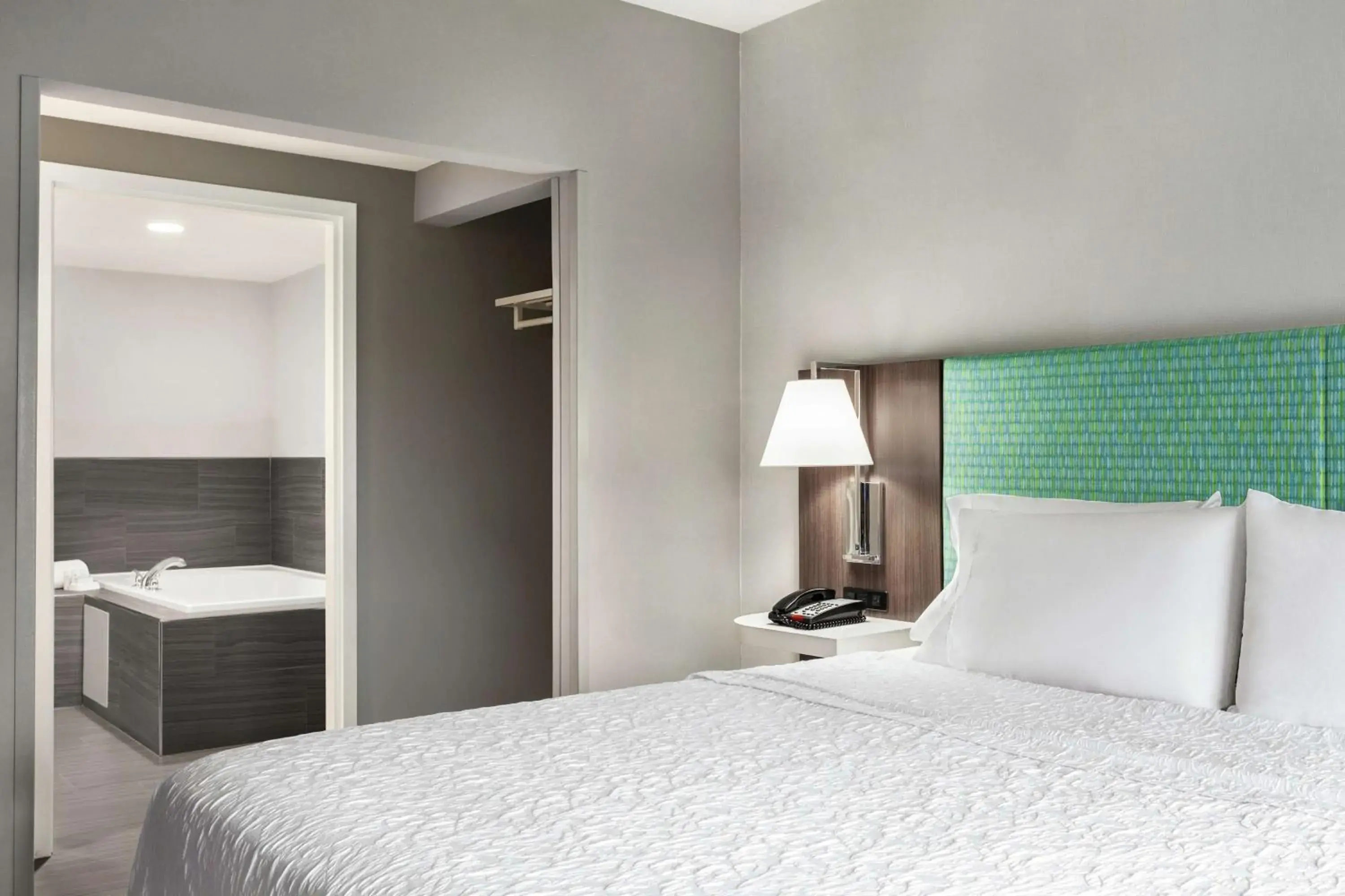 Bed in Hampton by Hilton Oklahoma City I-40 East- Tinker AFB Bed in Hampton by Hilton Oklahoma City I-40 East- Tinker AFB