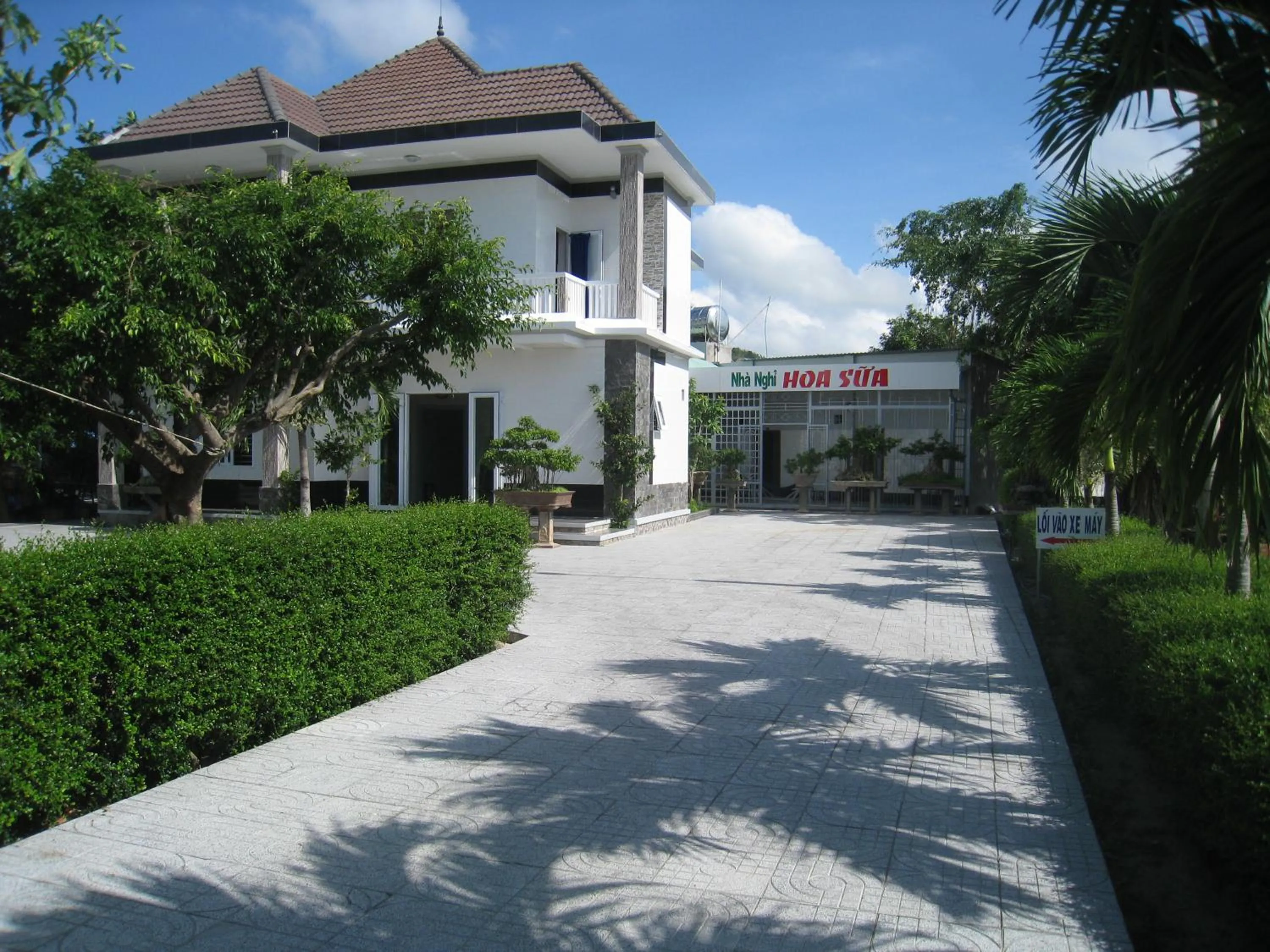 Property building in Hoa Sua Motel