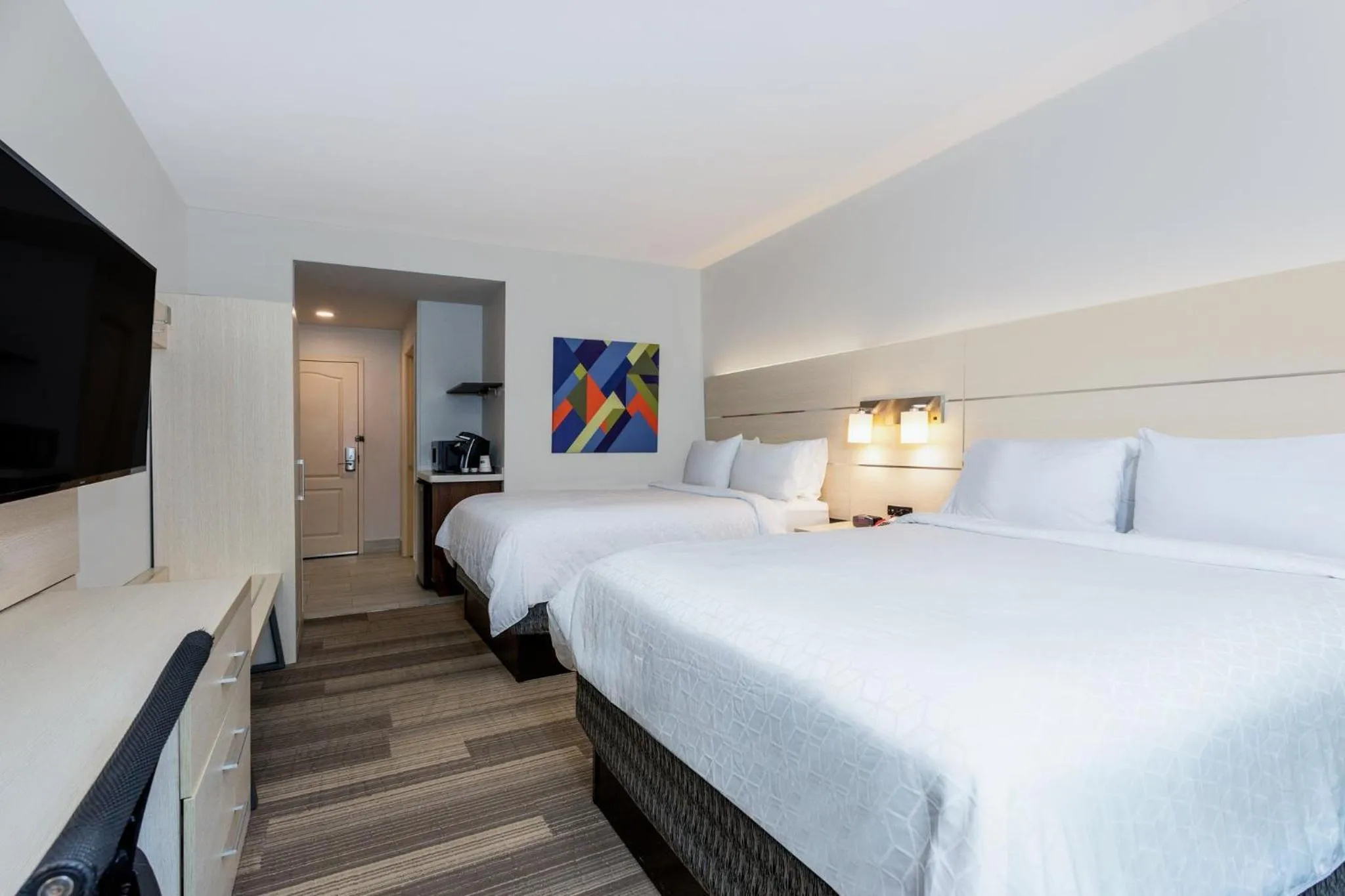 Photo of the whole room, Bed in Holiday Inn Express-International Drive by IHG