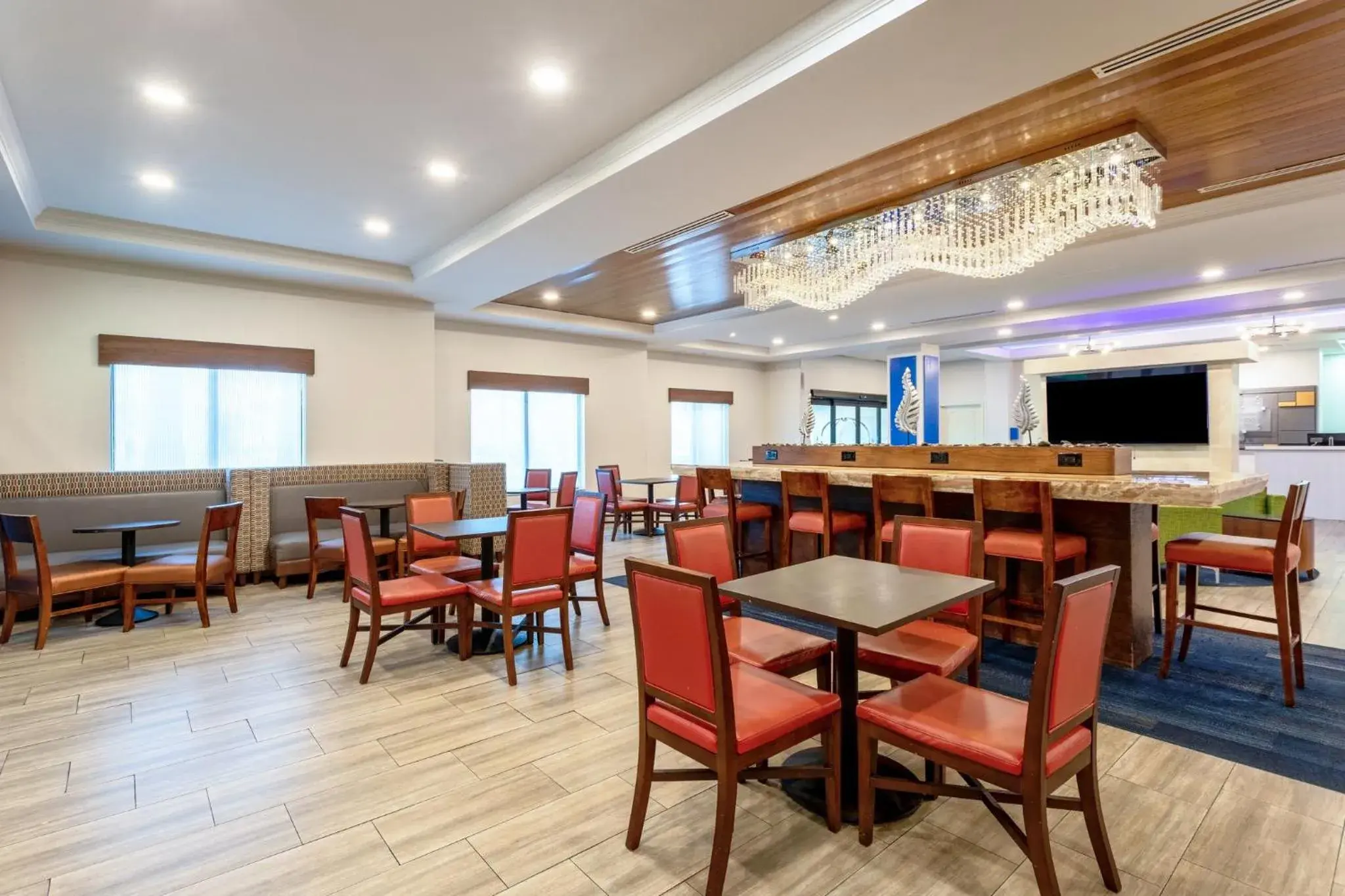 Property building in Holiday Inn Express-International Drive by IHG Property building in Holiday Inn Express-International Drive by IHG