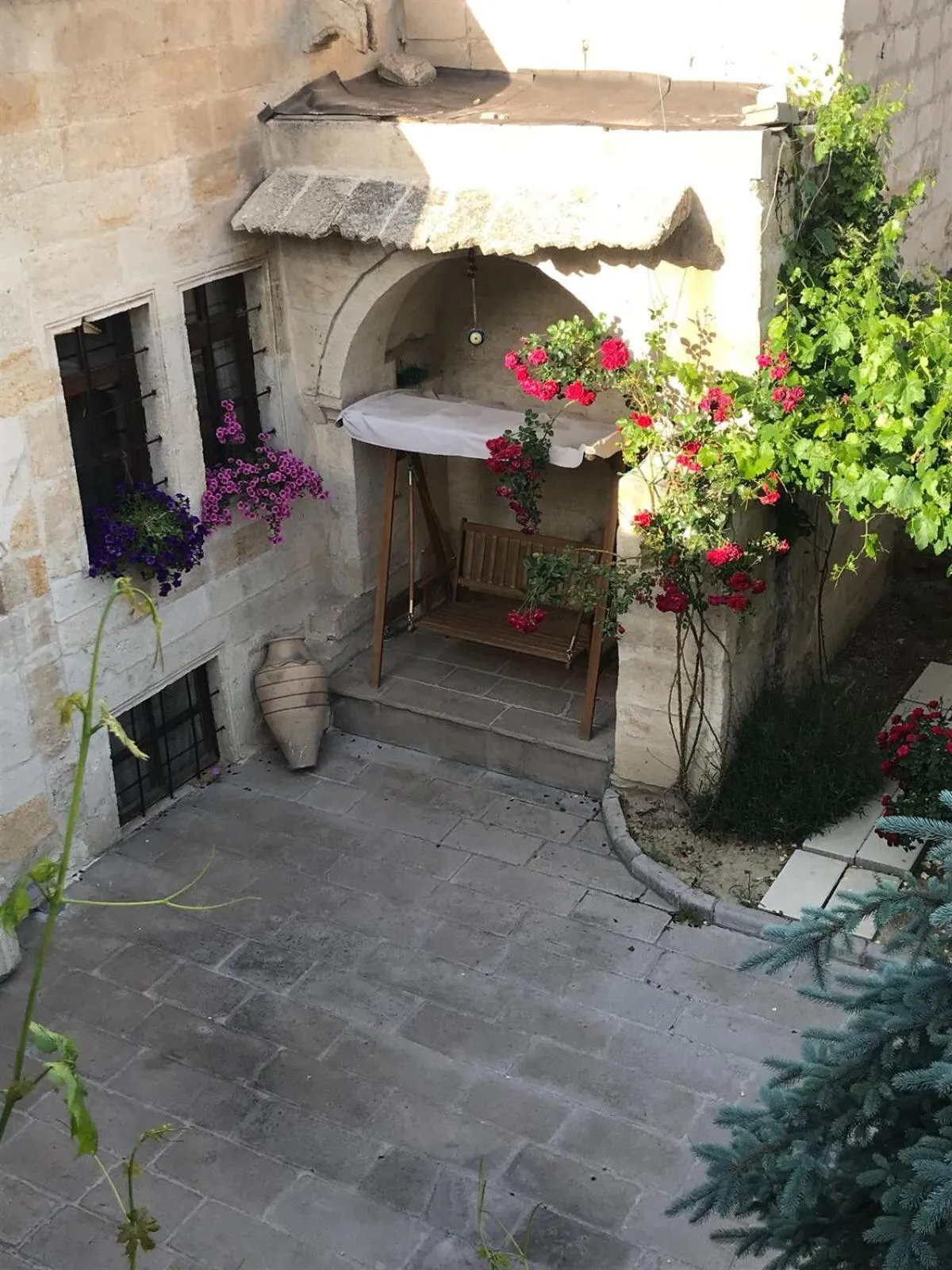 Kayhan Cave Villa