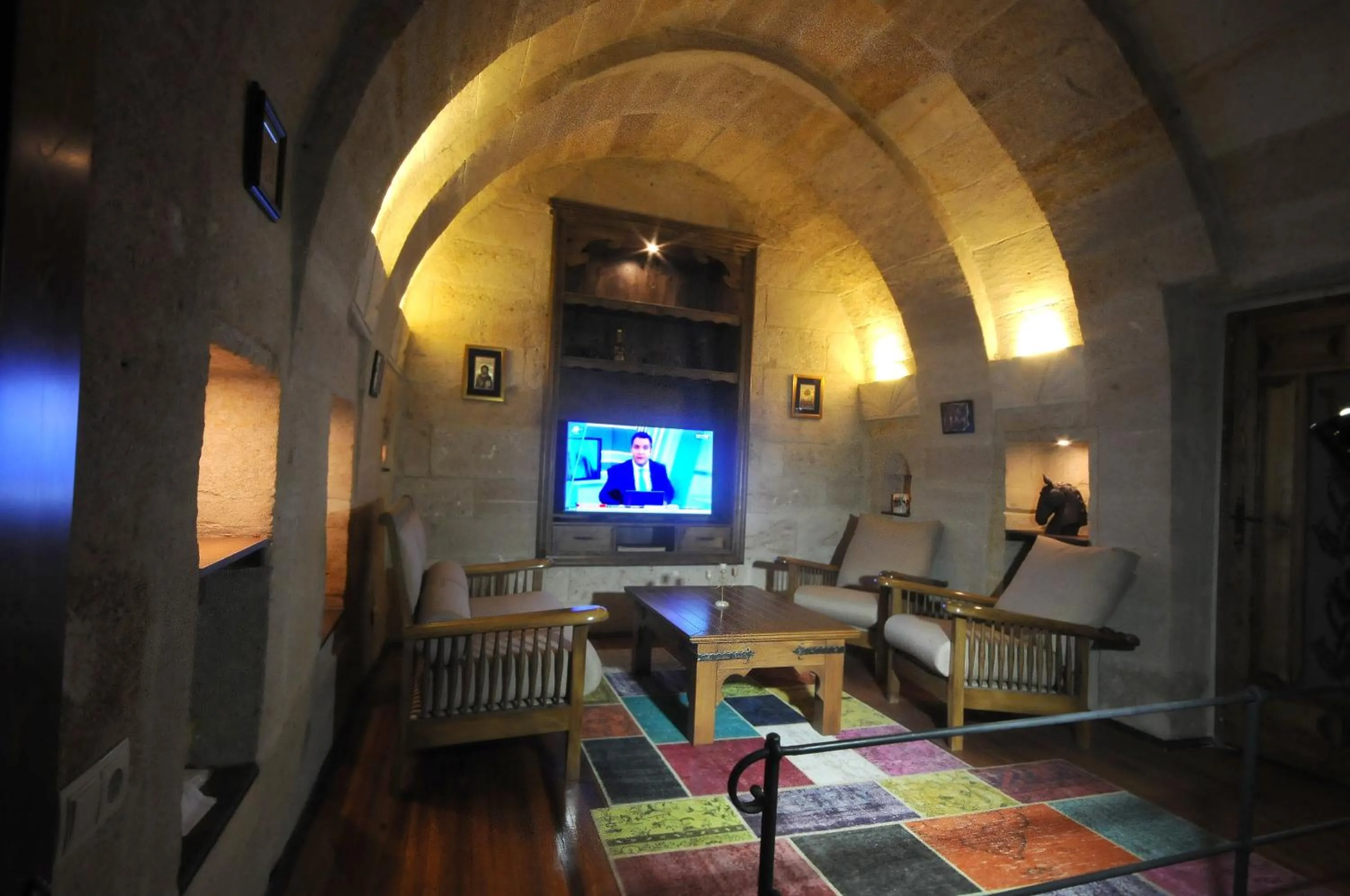 Living room in Kayhan Cave Villa