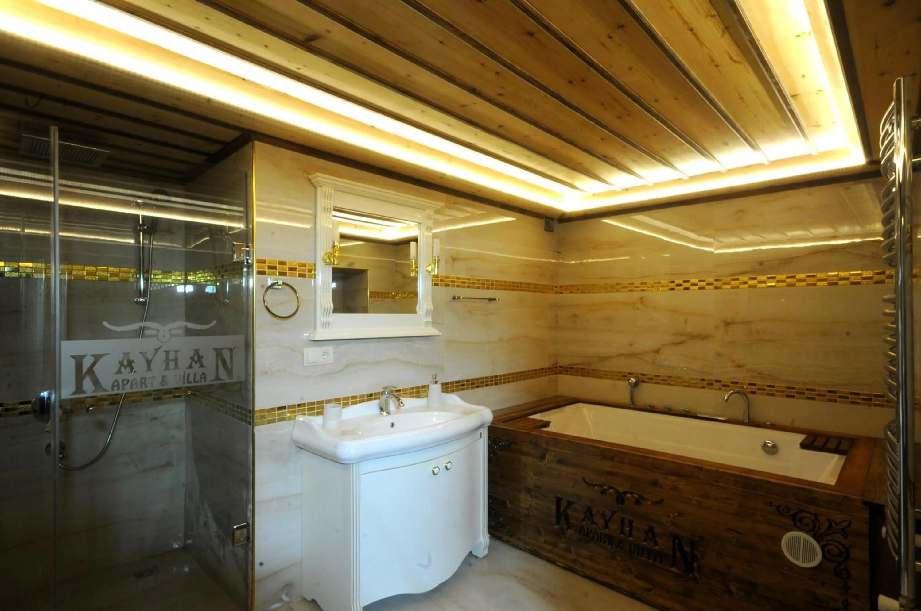 Bathroom in Kayhan Cave Villa