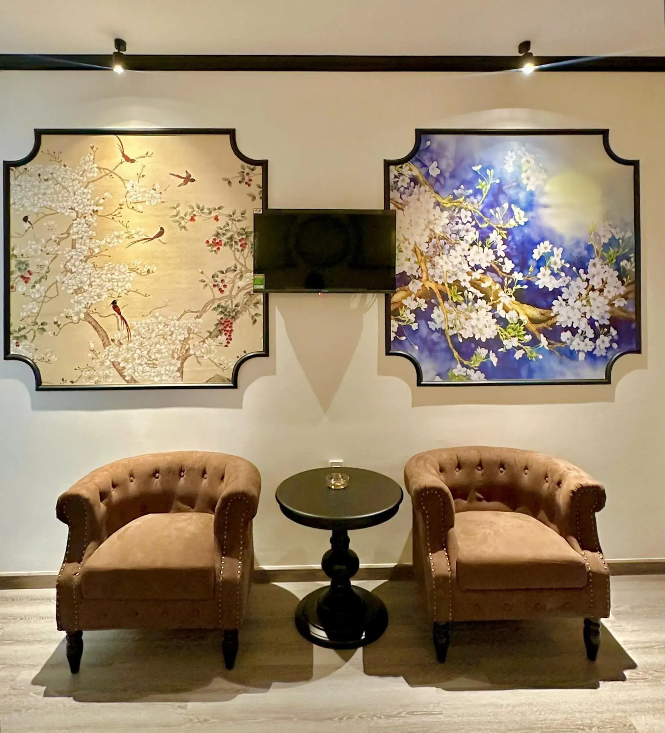 Seating area in Phu Gia Hotel 193 Nguyen Thai Hoc Seating area in Phu Gia Hotel 193 Nguyen Thai Hoc