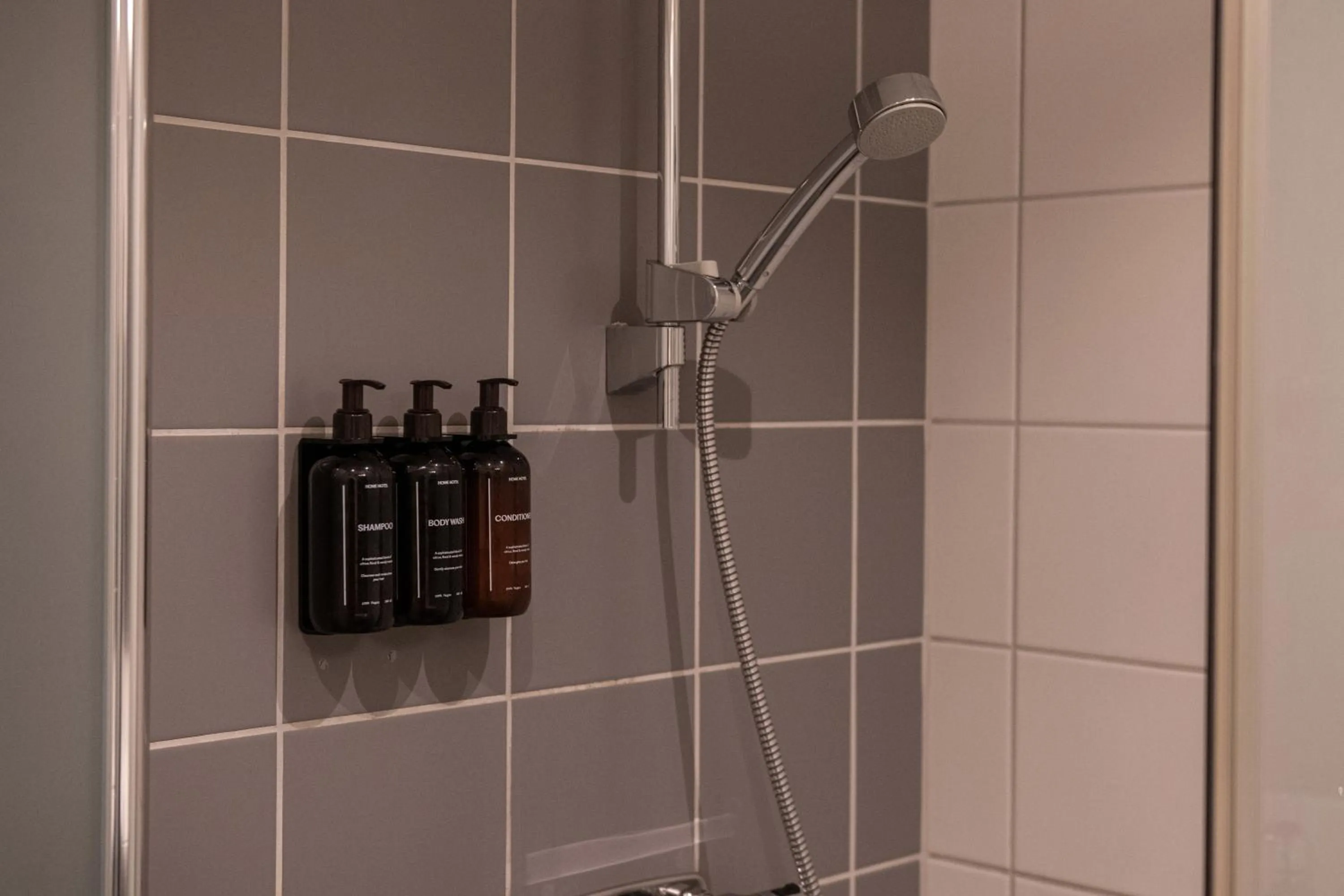 Shower in Home Hotel Odin