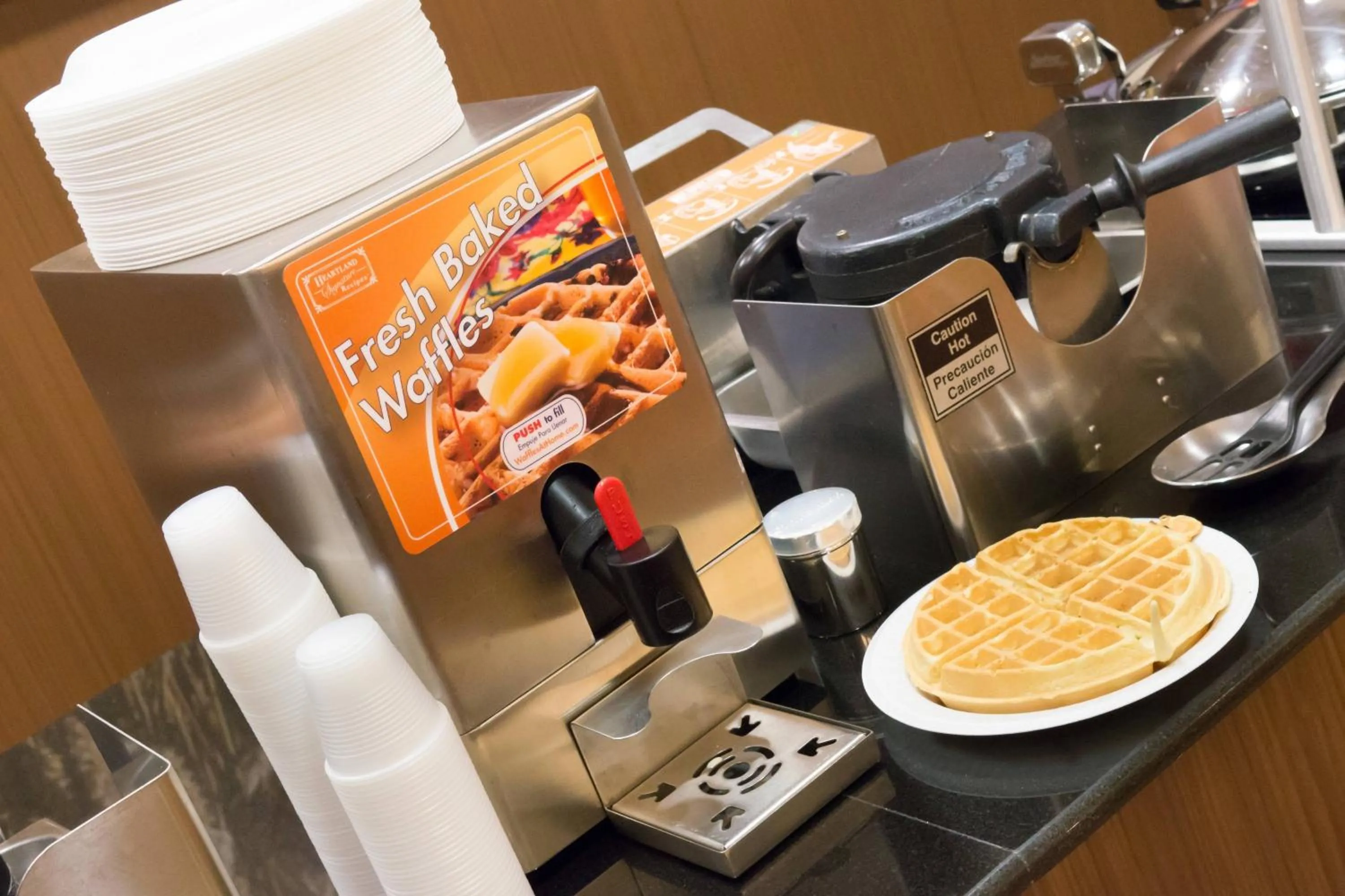 Breakfast in Fairfield Inn & Suites by Marriott Orlando International Drive/Convention Center
