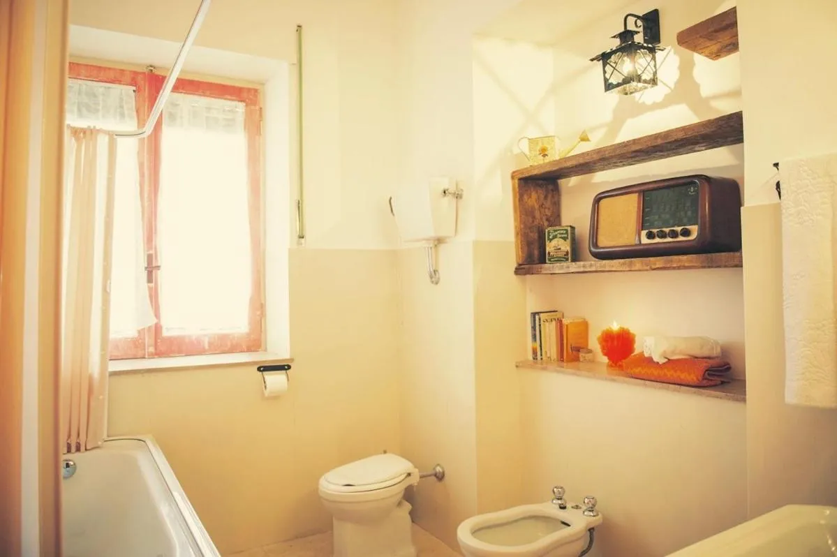 Bathroom in Nomad B&B