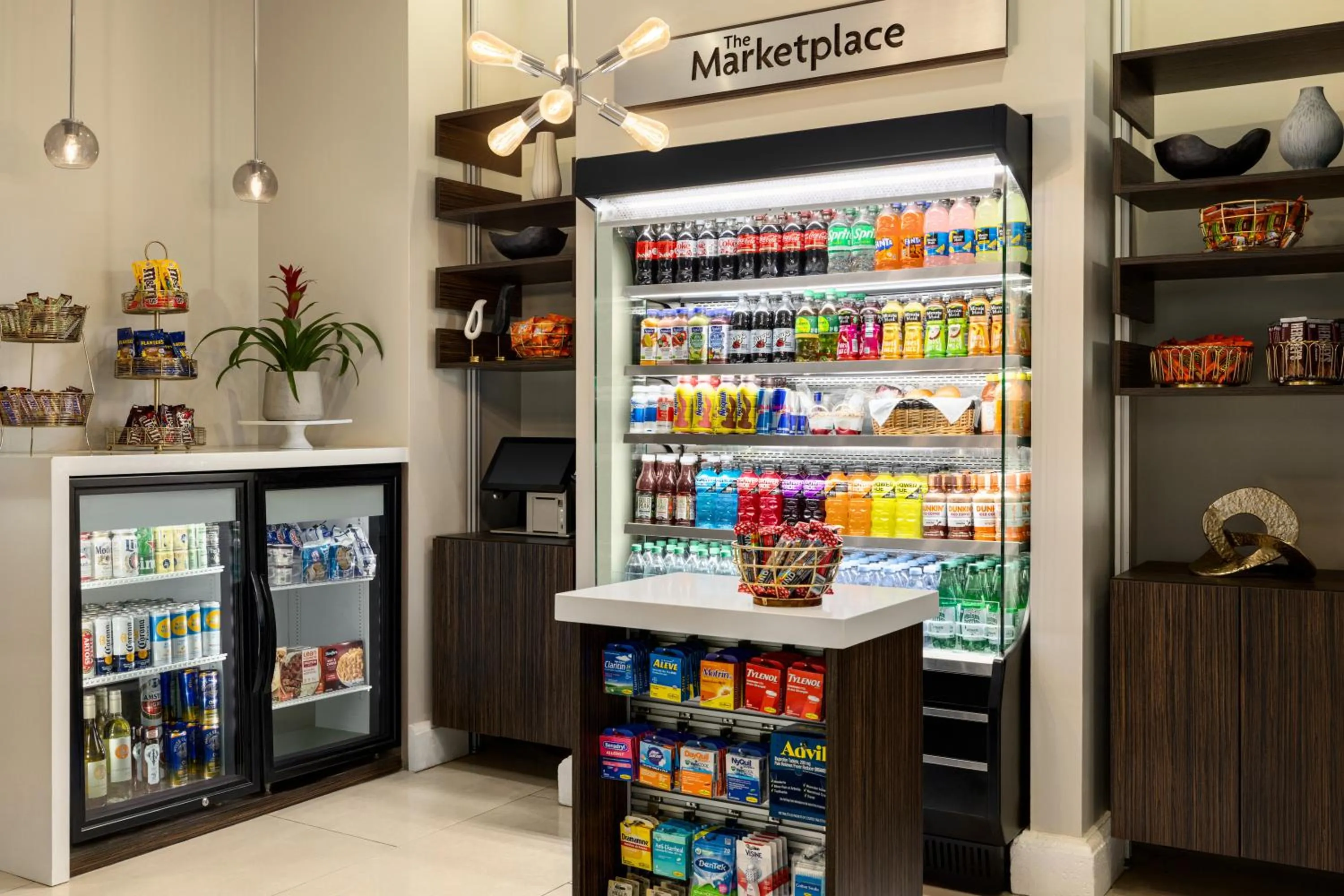 Food and drinks in Crowne Plaza Orlando-Downtown by IHG