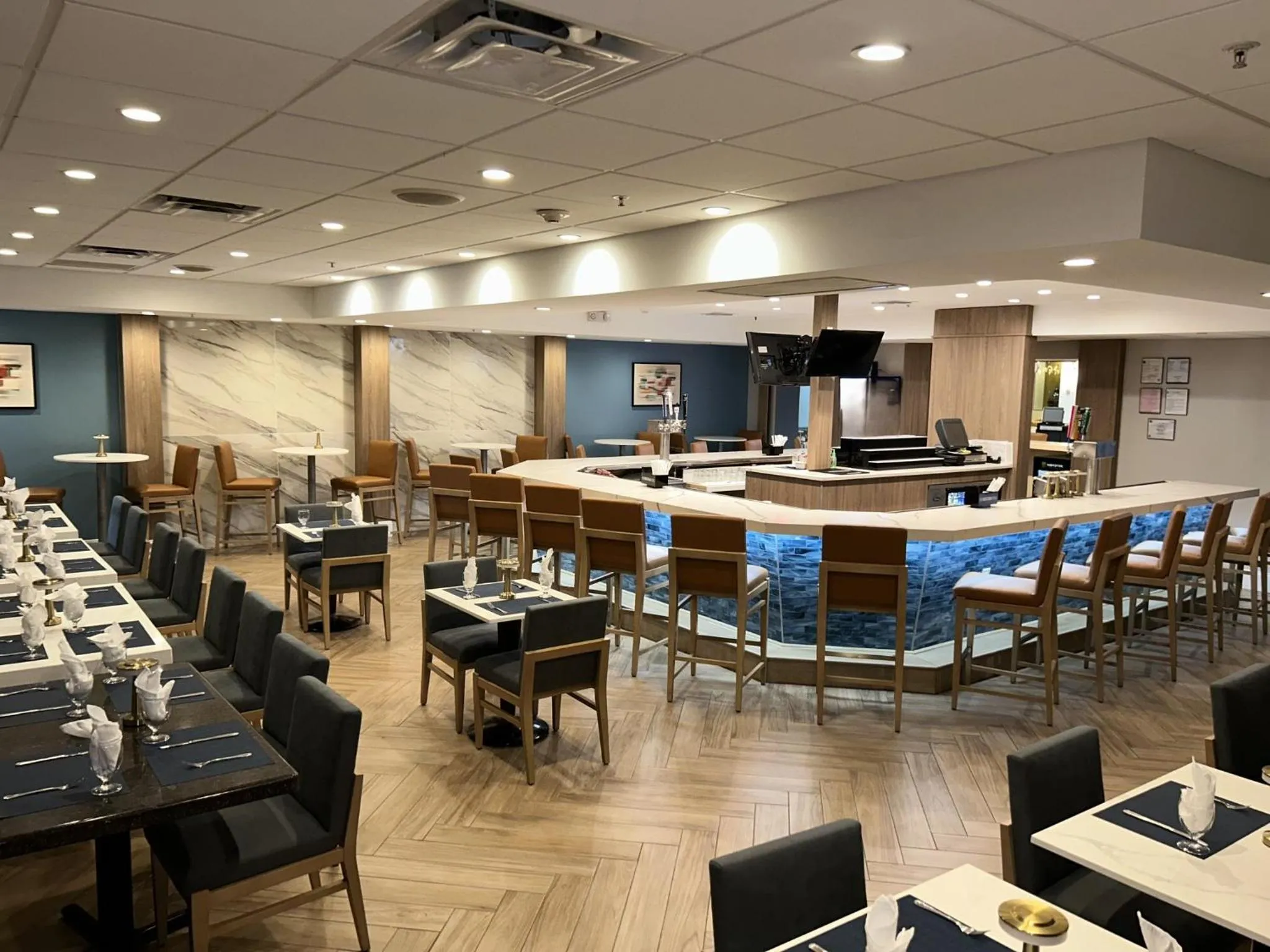 Restaurant/places to eat in Crowne Plaza Orlando-Downtown by IHG