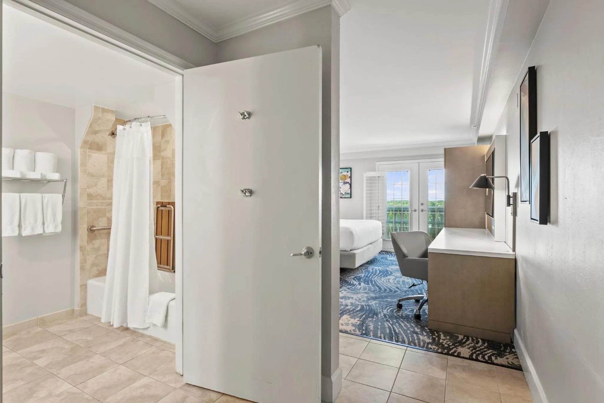 Photo of the whole room in Crowne Plaza Orlando-Downtown by IHG