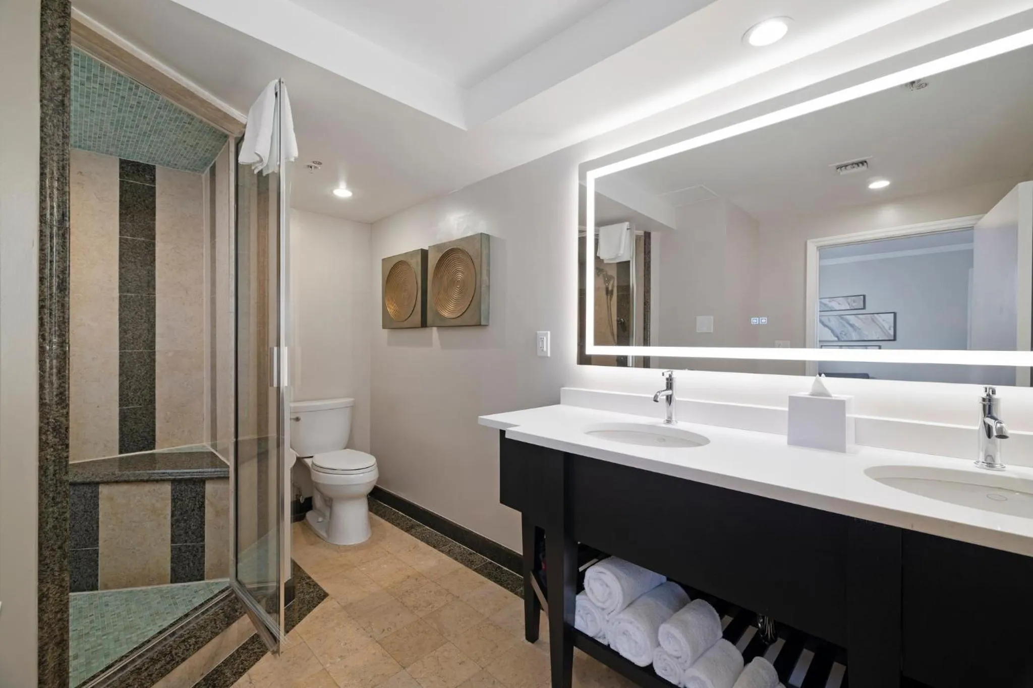 Photo of the whole room in Crowne Plaza Orlando-Downtown by IHG