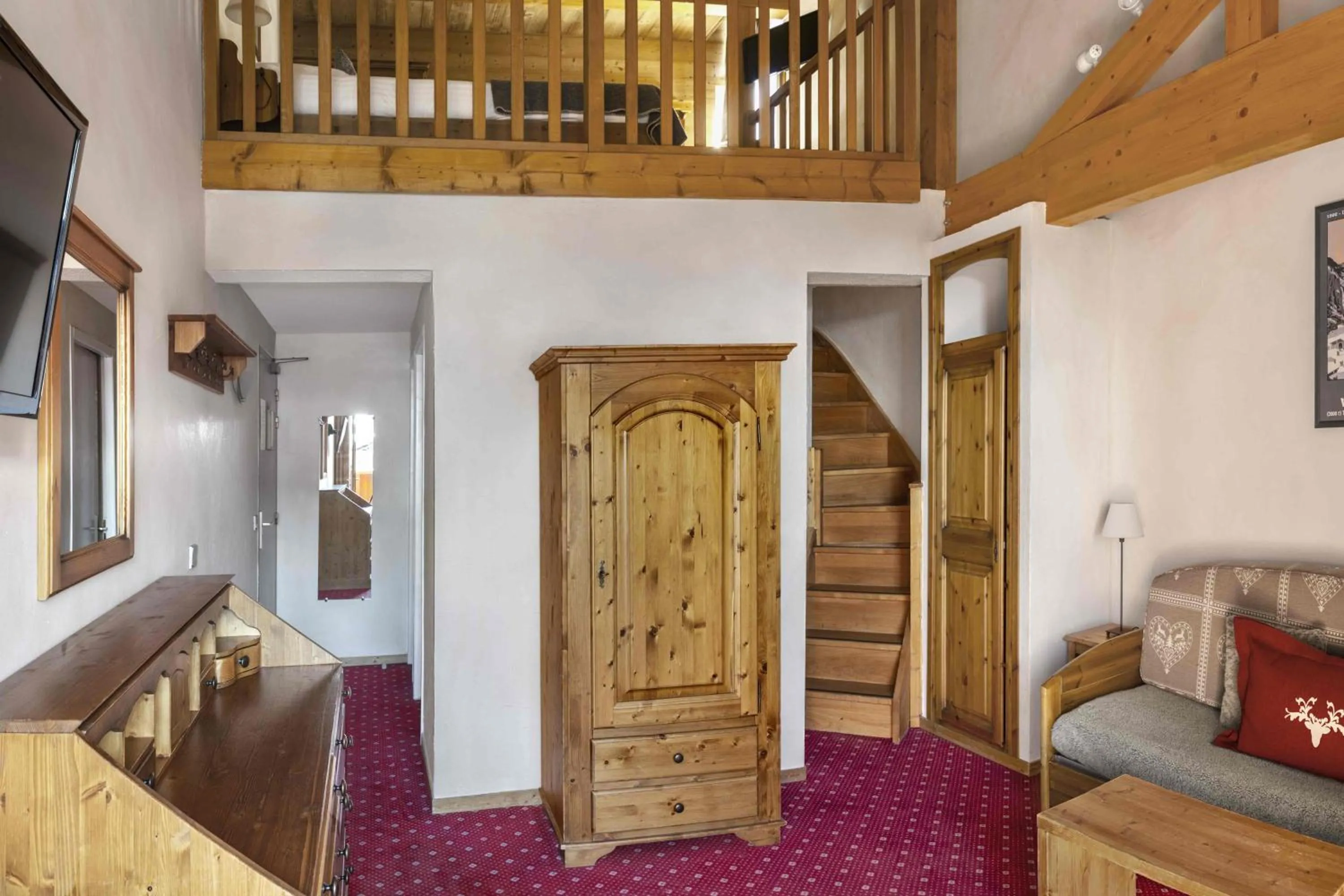 Bedroom in Hôtel Le Sherpa Val Thorens