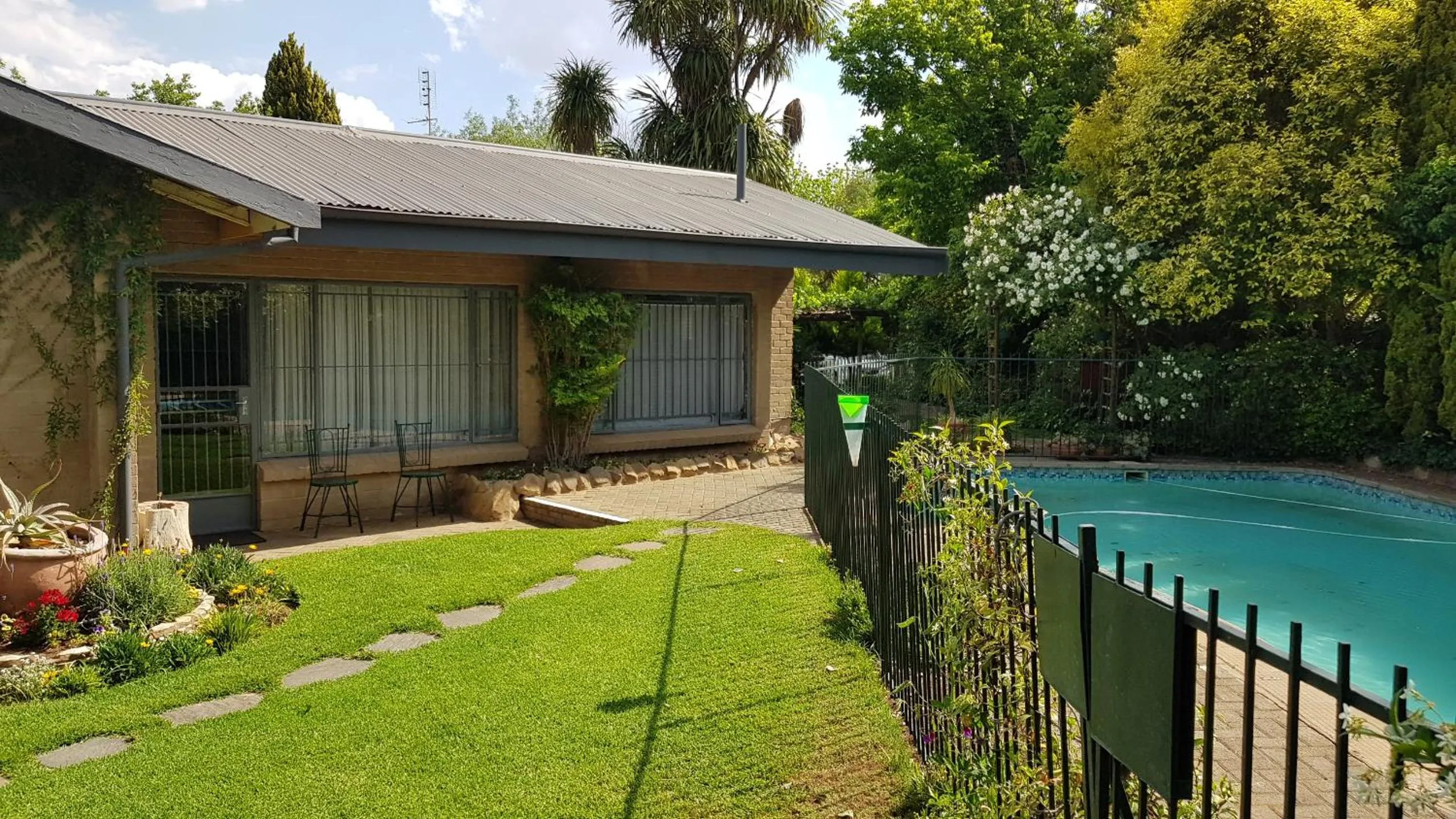 Property building in Dias Guest House