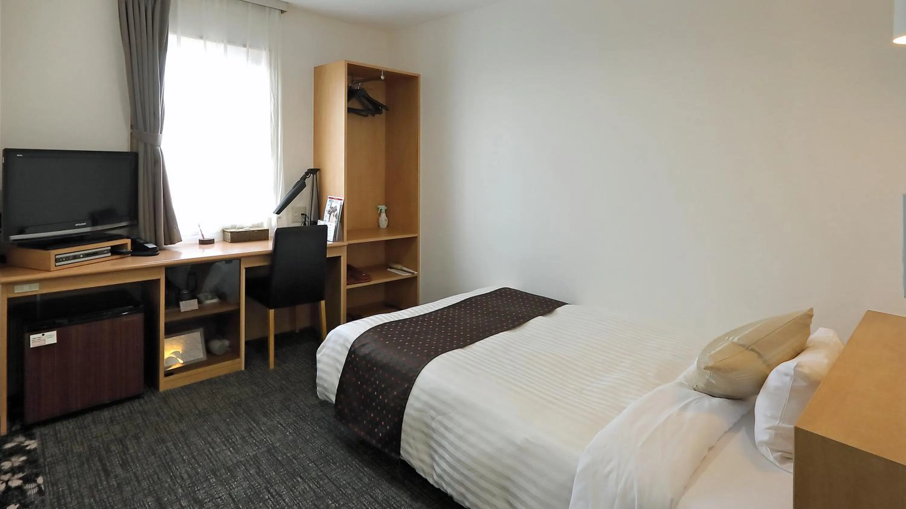 Bed in Hotel Annex Inn