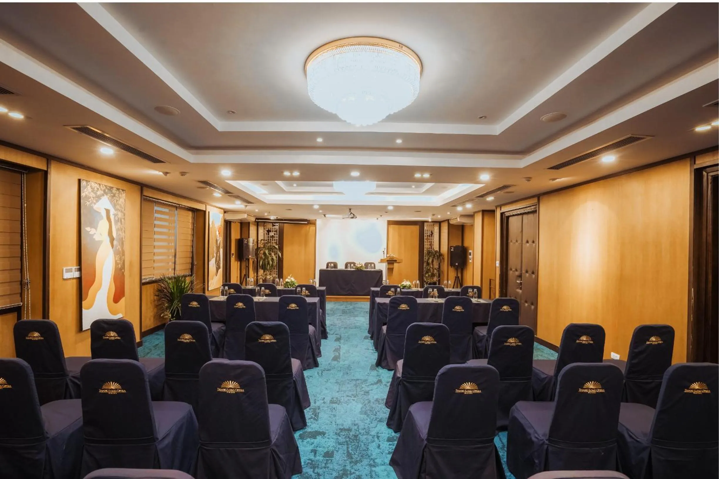 Meeting/conference room in Thang Long Opera Hotel