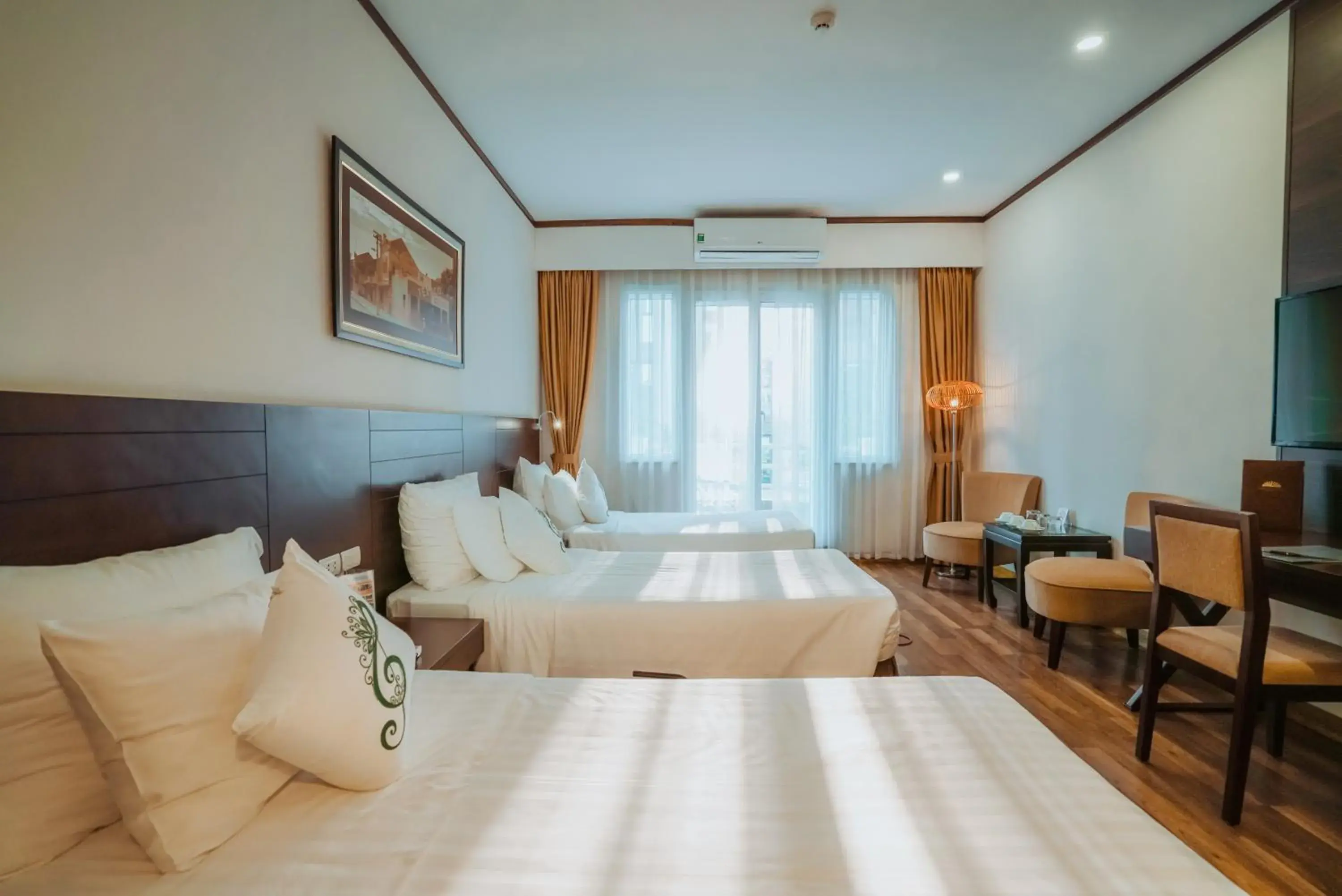 TV and multimedia, Bed in Thang Long Opera Hotel TV and multimedia, Bed in Thang Long Opera Hotel