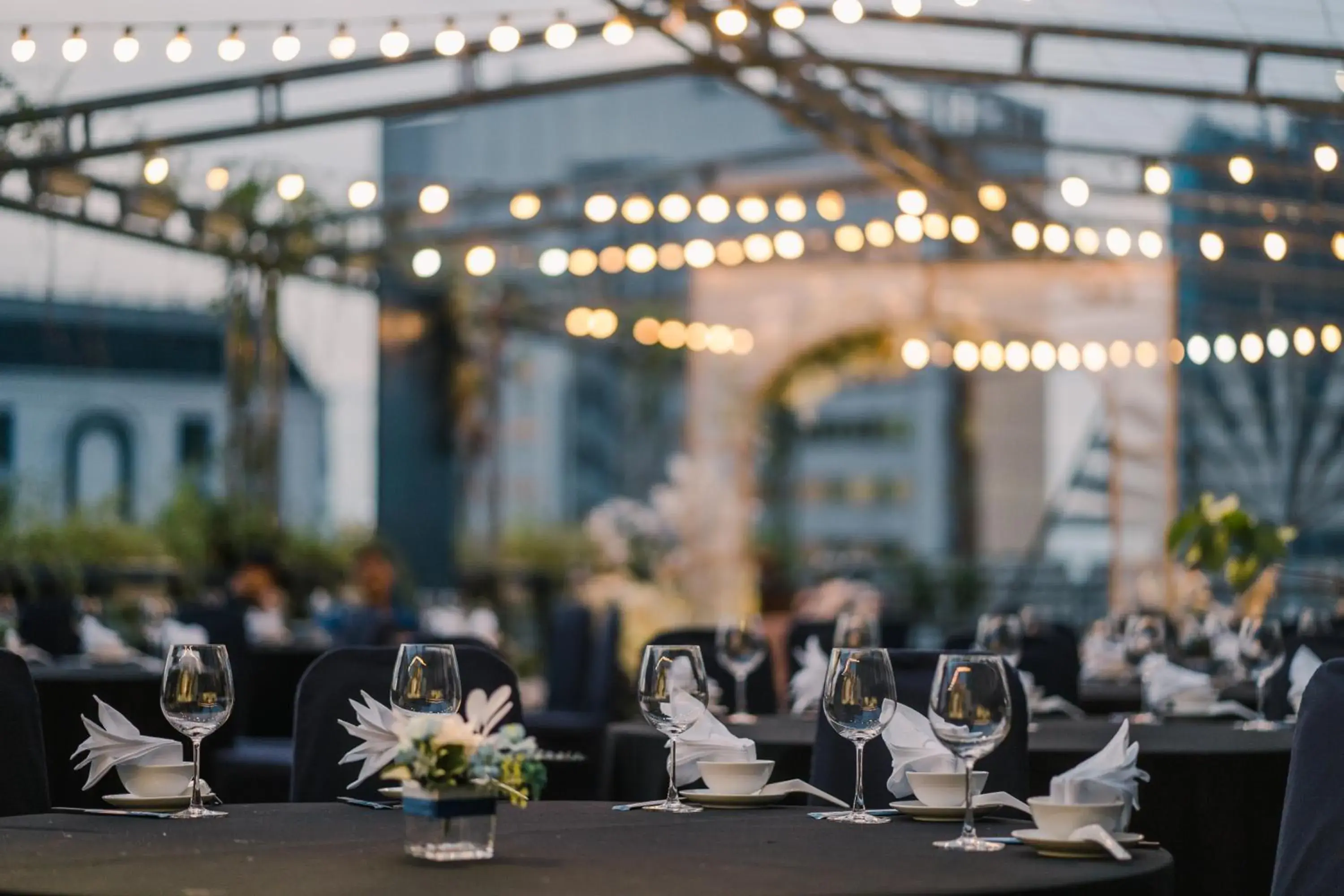 Restaurant/places to eat in Thang Long Opera Hotel Restaurant/places to eat in Thang Long Opera Hotel