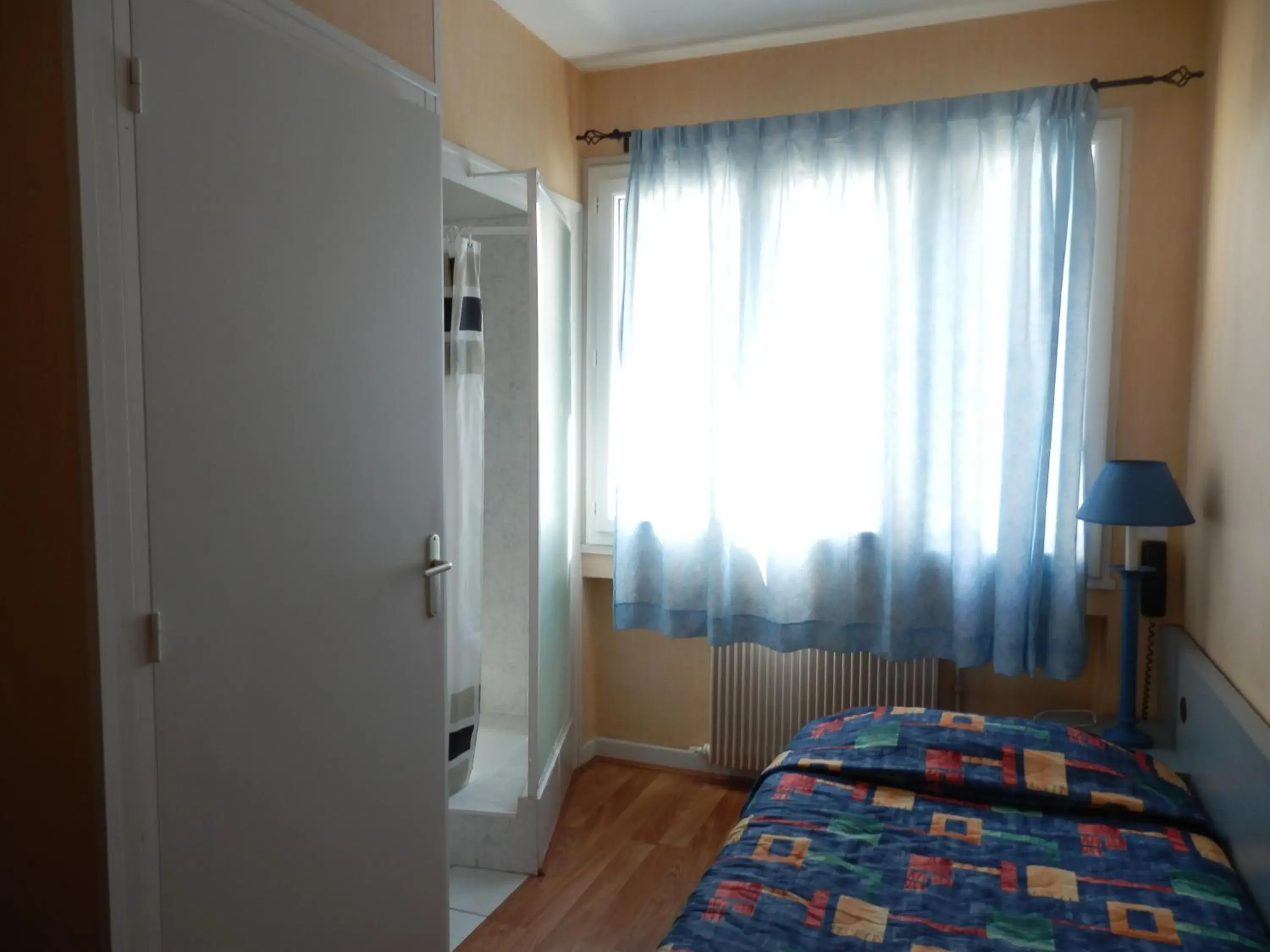 Bed in Hotel Val De Saone Lyon Caluire Rillieux Bed in Hotel Val De Saone Lyon Caluire Rillieux