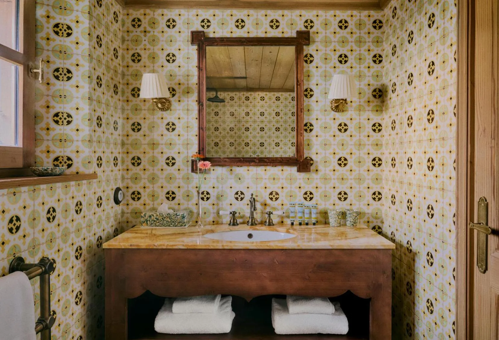 Bathroom in Hôtel Saint-Georges